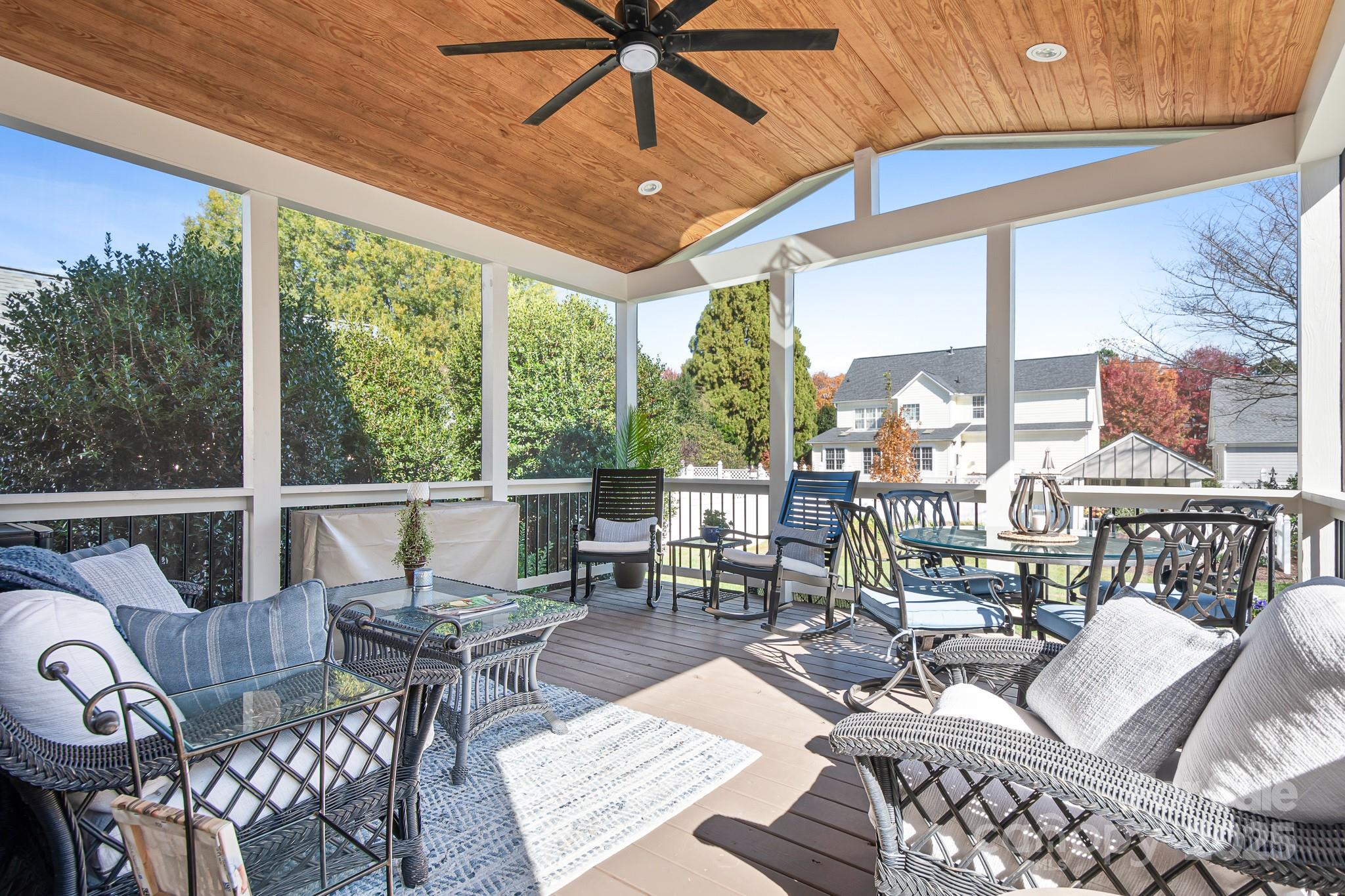 15826 Trenton Place Road Property Photo 11