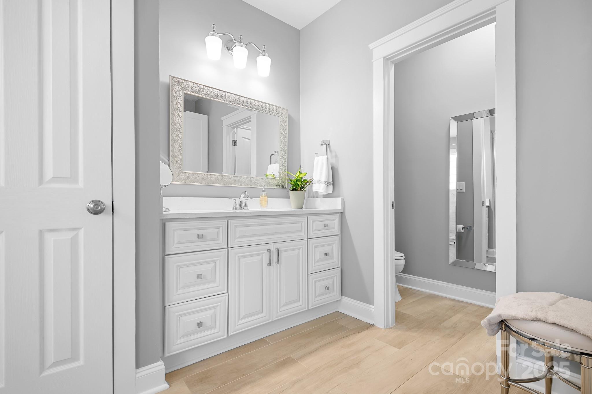 15826 Trenton Place Road Property Photo 16