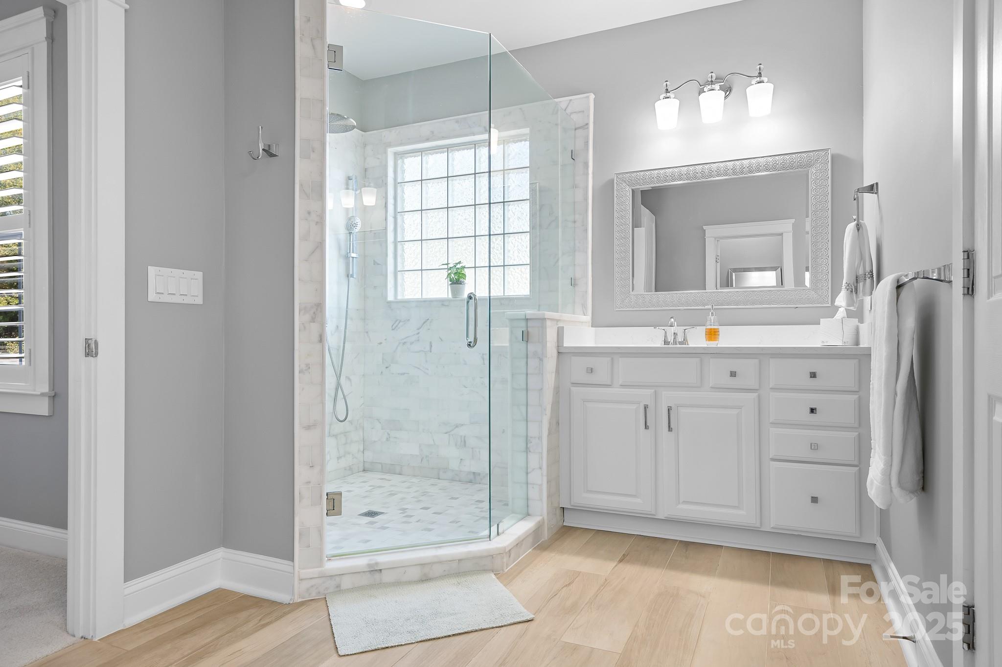 15826 Trenton Place Road Property Photo 17