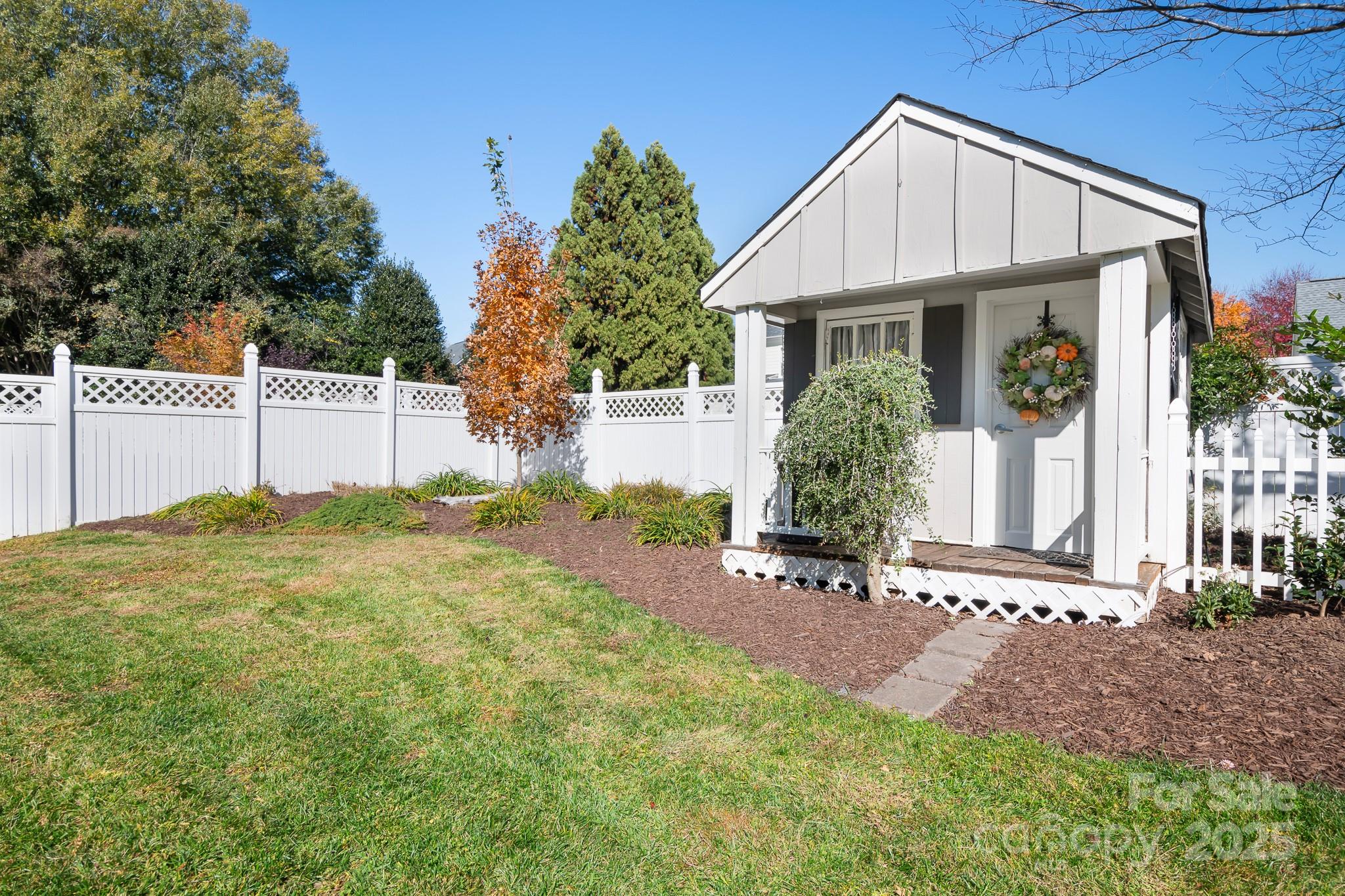 15826 Trenton Place Road Property Photo 23