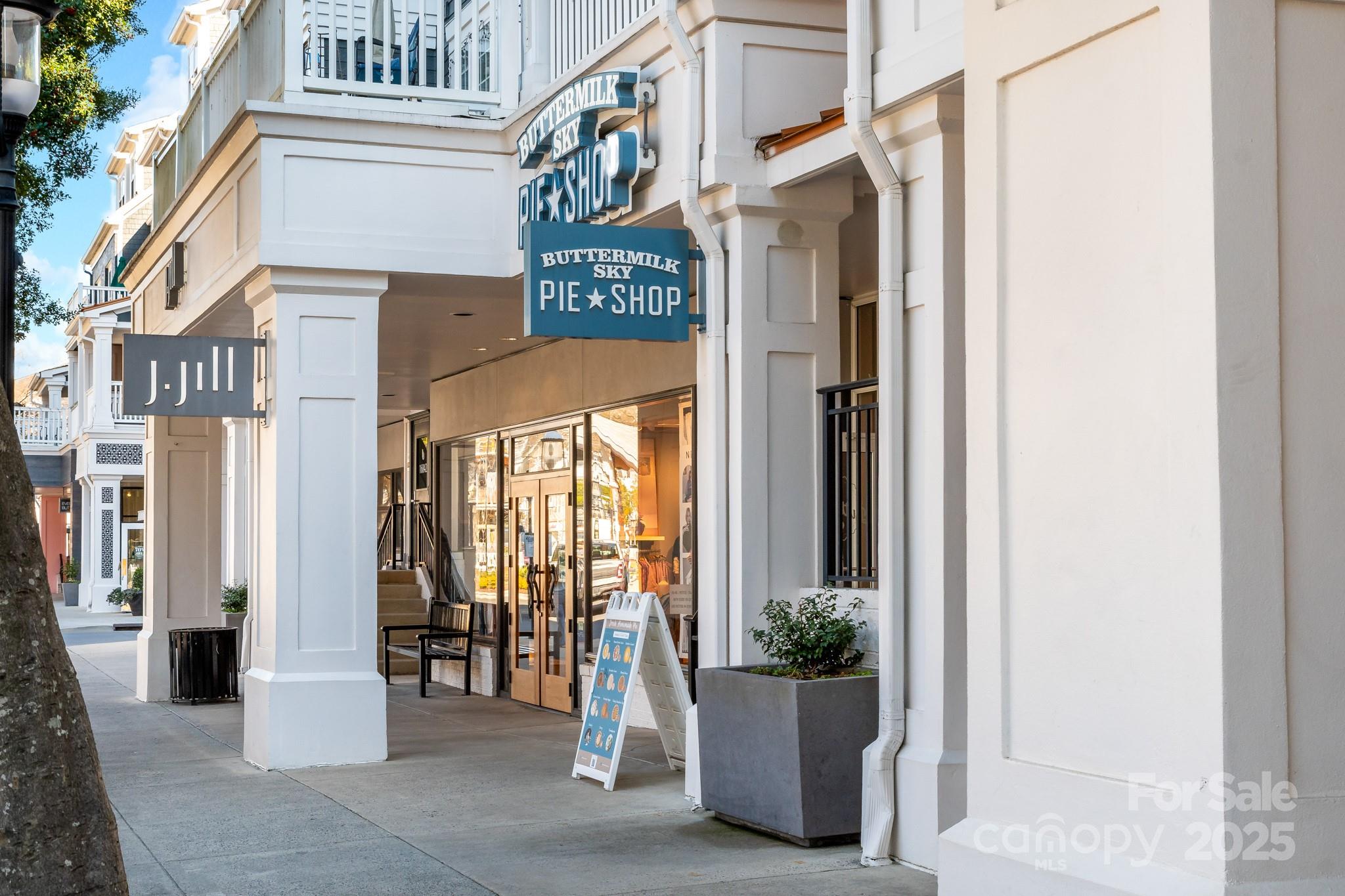 15826 Trenton Place Road Property Photo 29