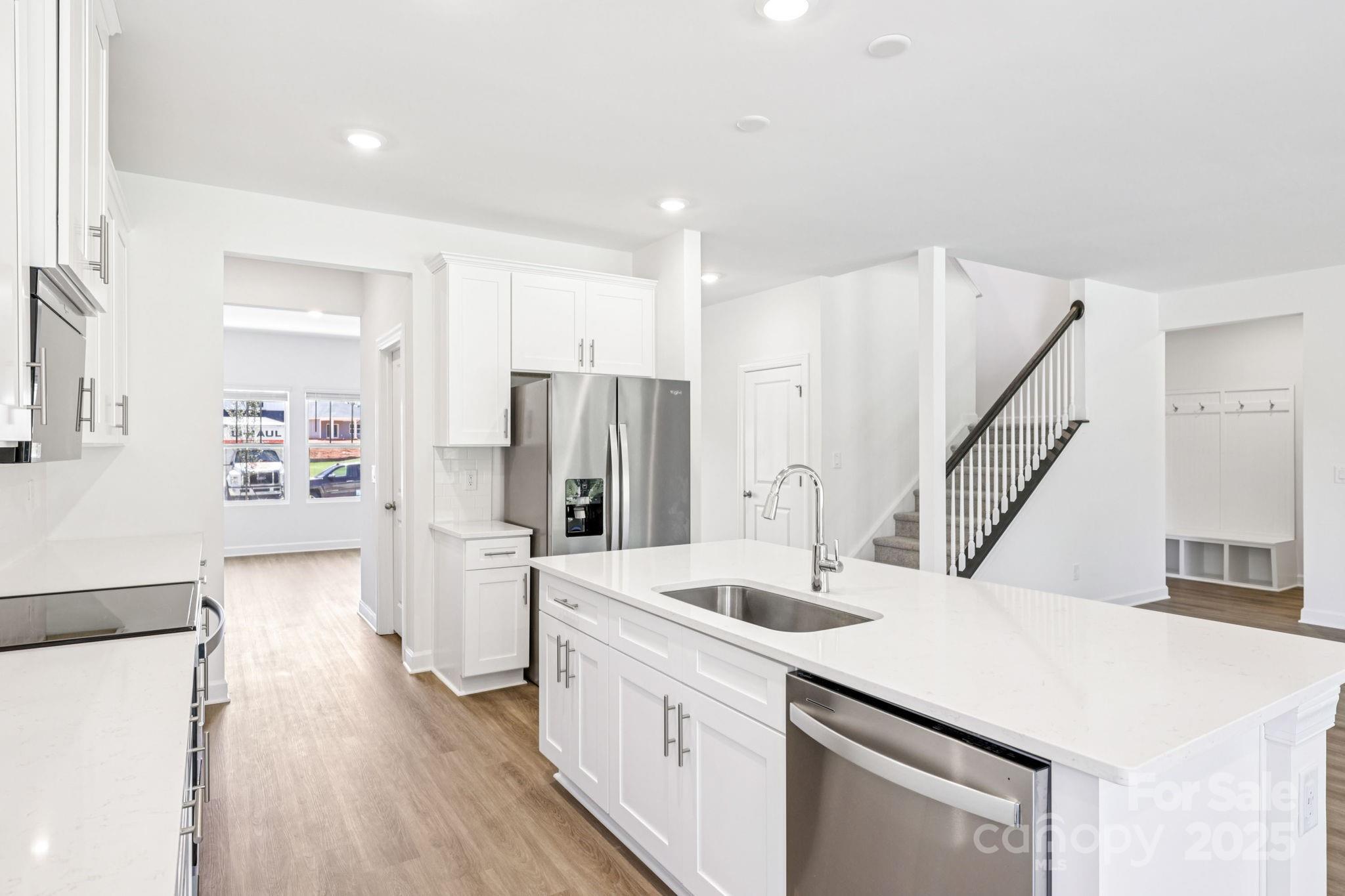 826 Santina Avenue Property Photo 4