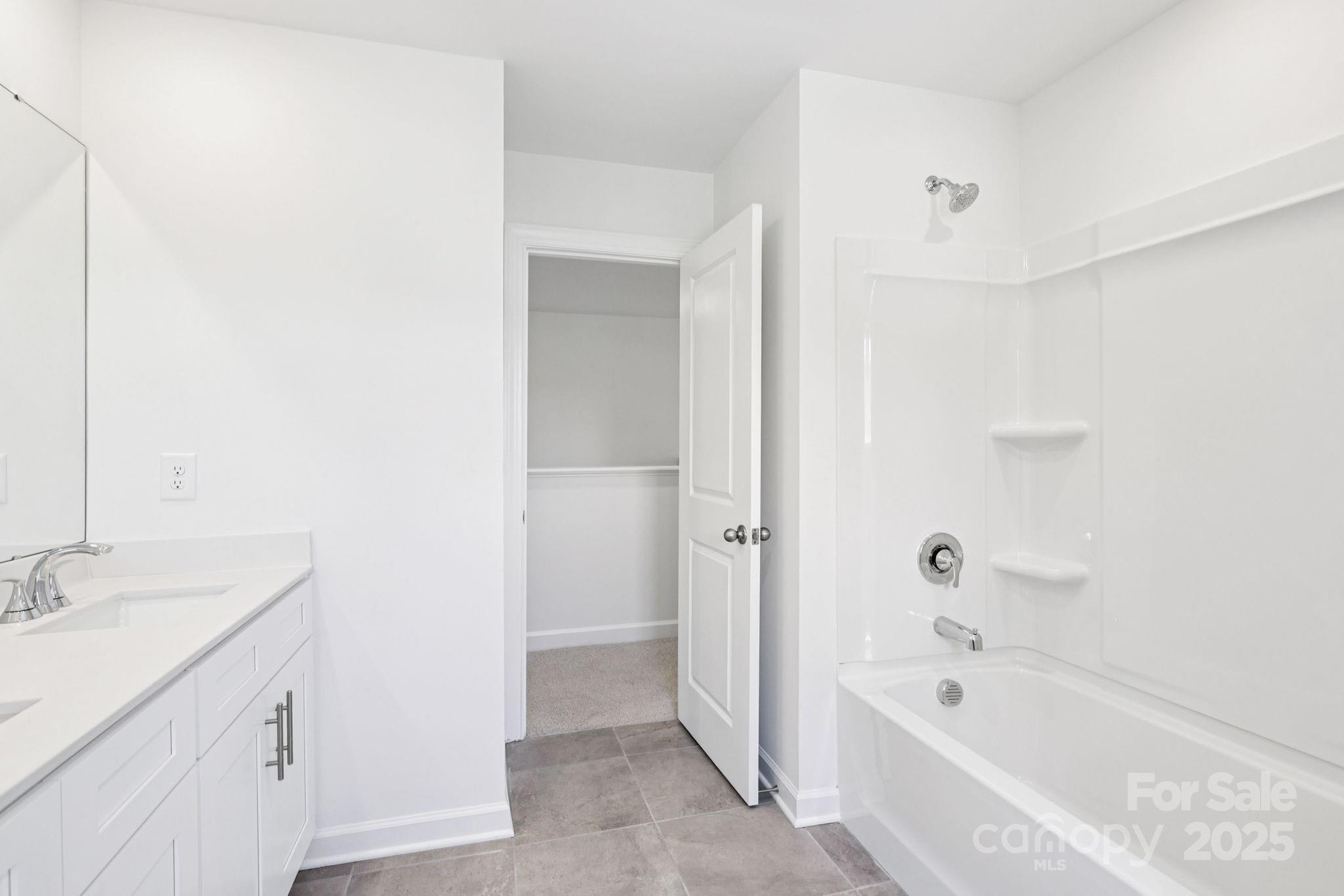 826 Santina Avenue Property Photo 6