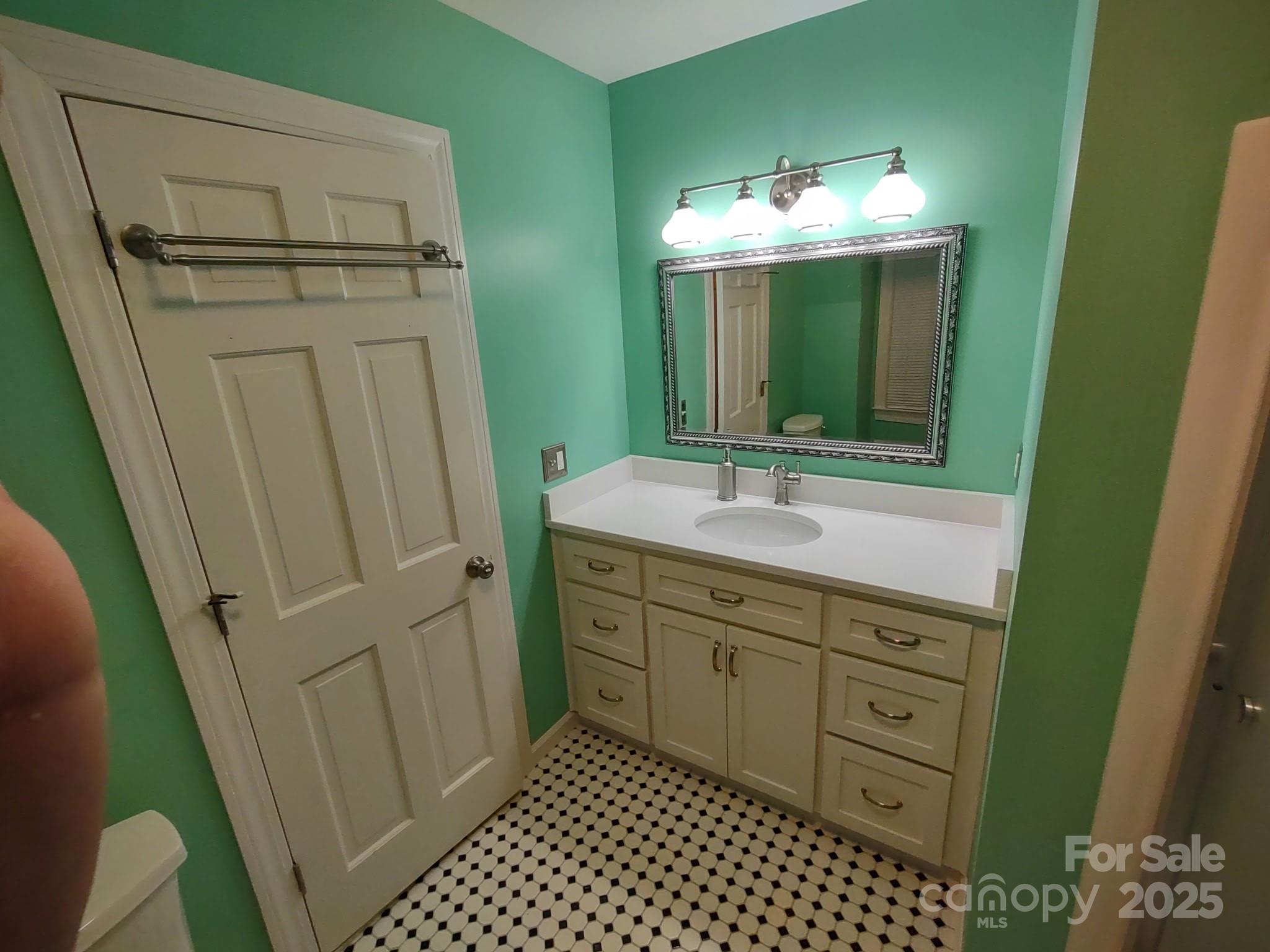 3056 Ash Davis Road Property Photo 8