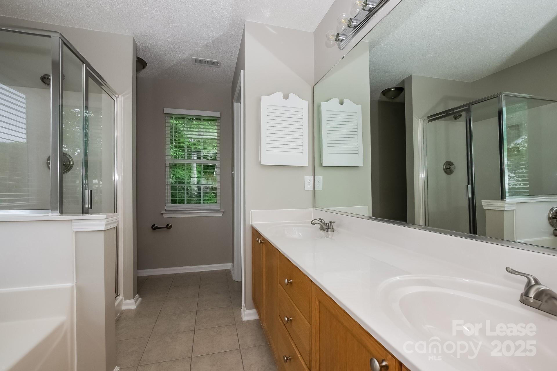 6415 Goldenblush Circle Property Photo 10