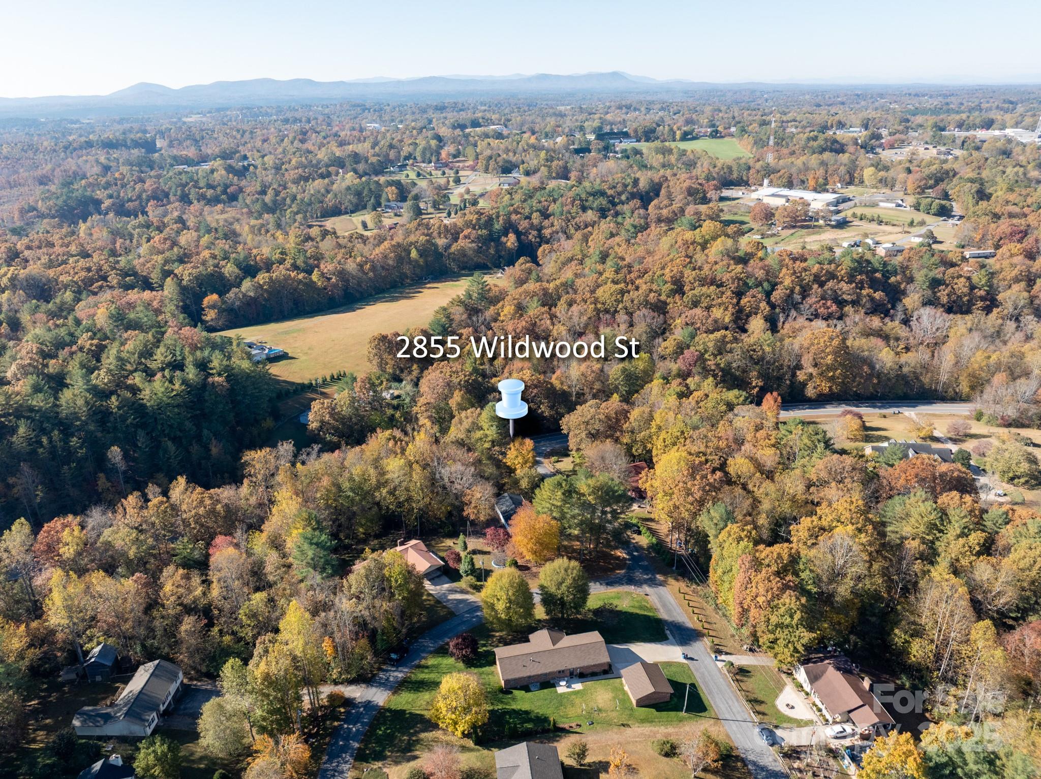 2855 Wildwood Street Property Photo 9