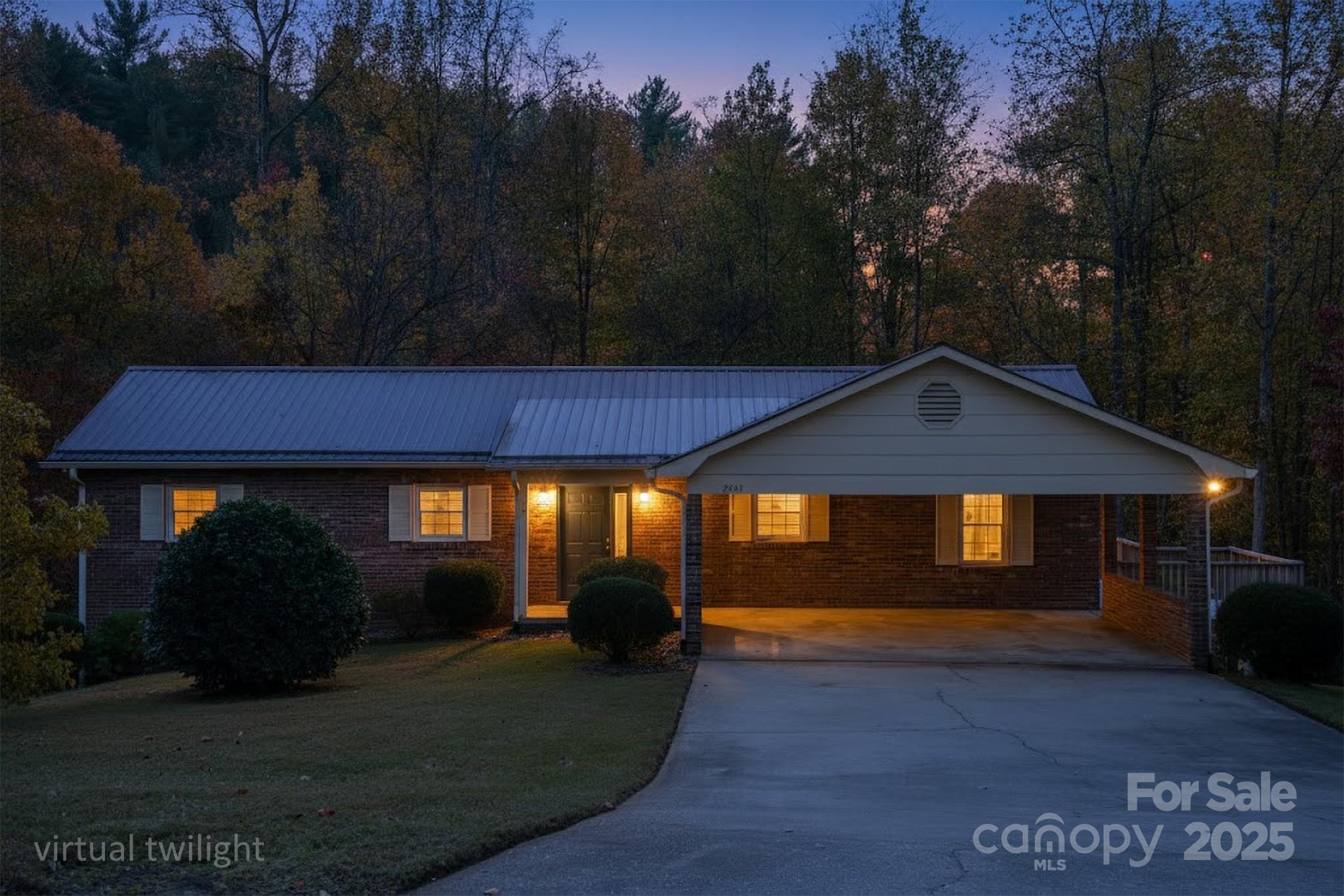 2855 Wildwood Street Property Photo 12