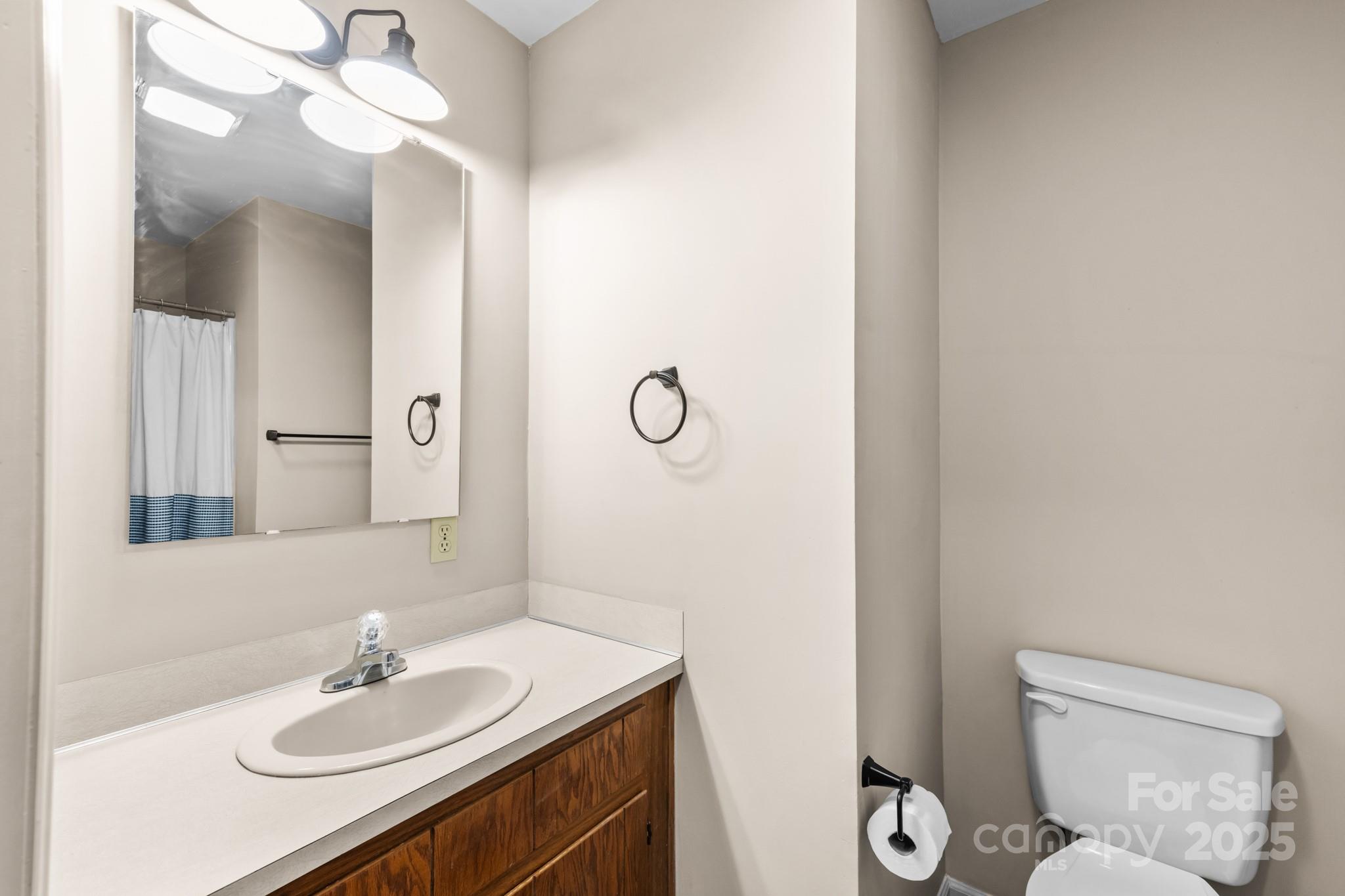 2855 Wildwood Street Property Photo 28