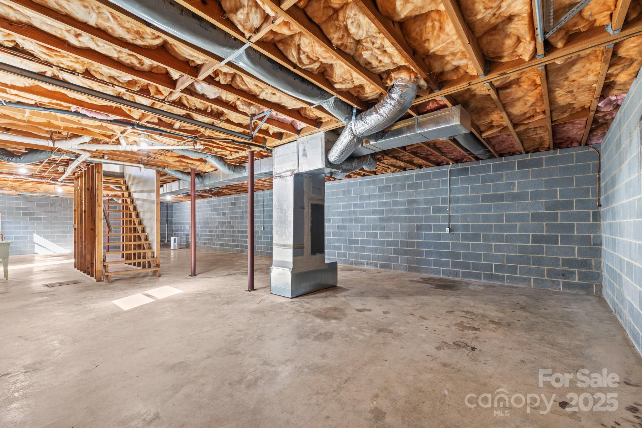 2855 Wildwood Street Property Photo 31