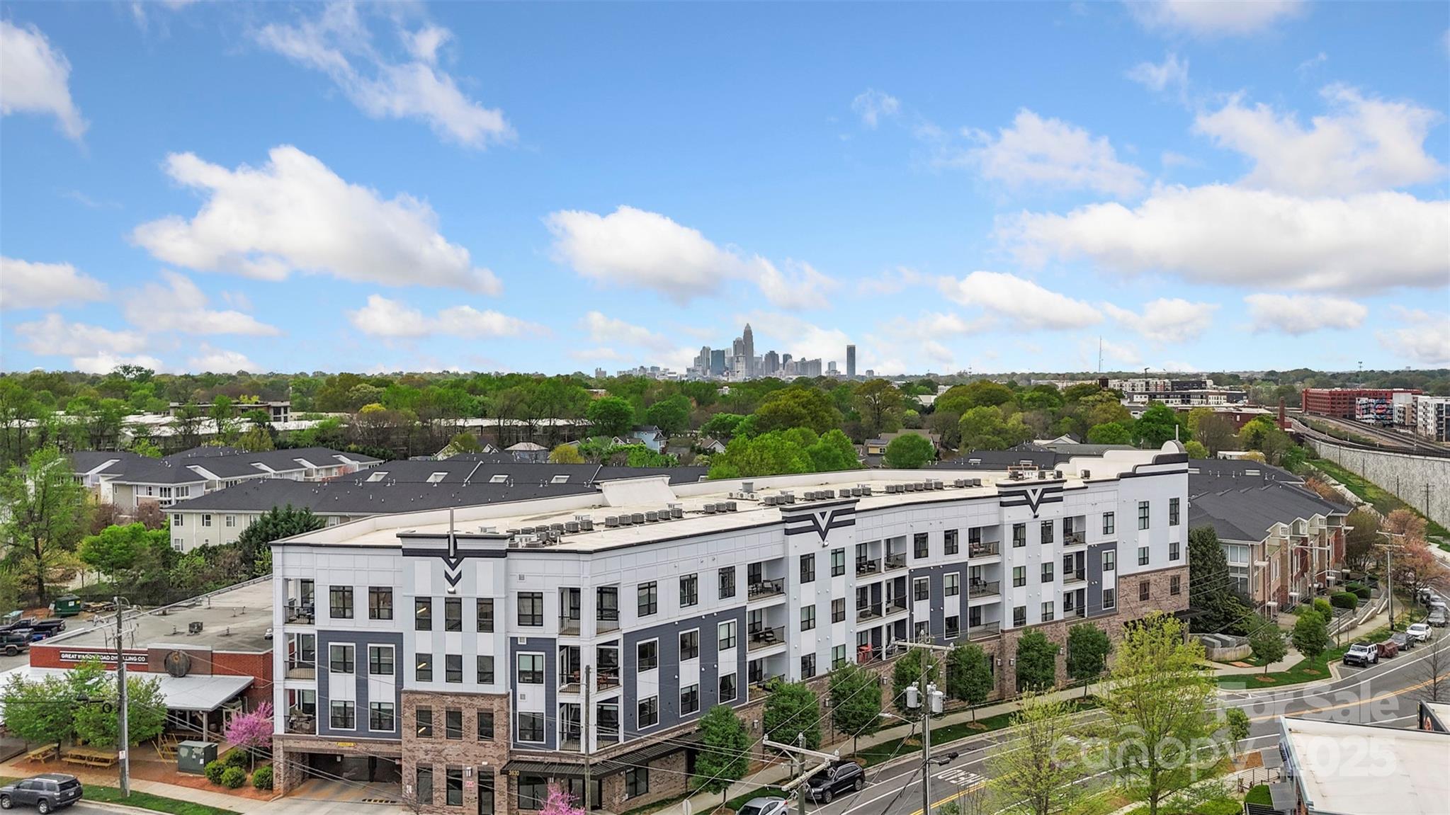 3630 N Davidson Street 3301 Property Photo 2