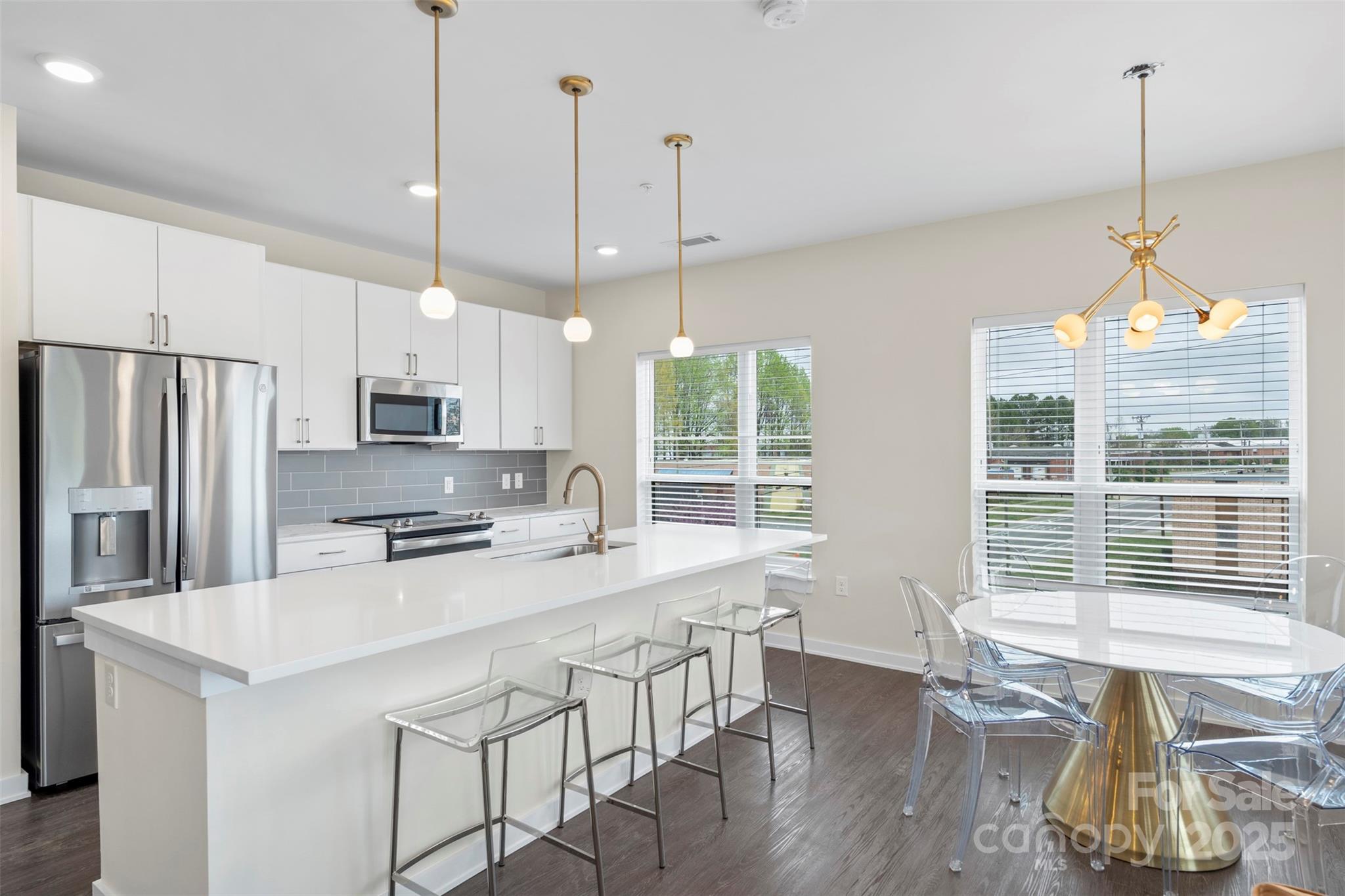 3630 N Davidson Street 3301 Property Photo 3