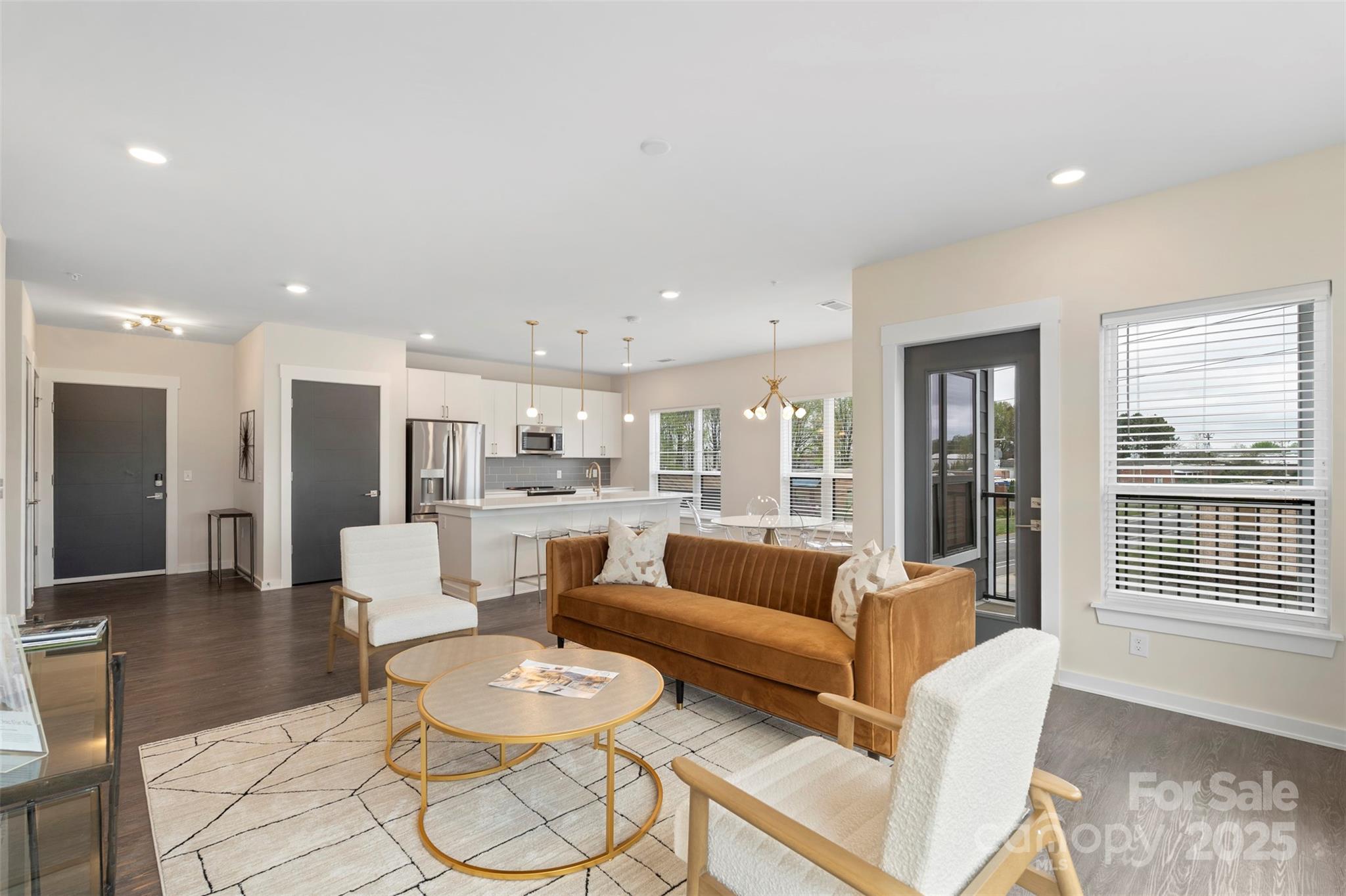 3630 N Davidson Street 3301 Property Photo 4