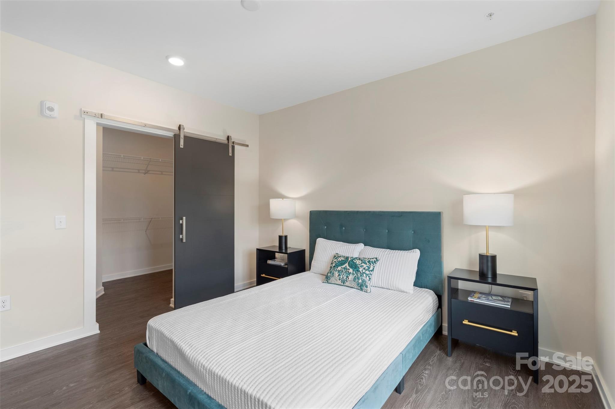 3630 N Davidson Street 3301 Property Photo 23