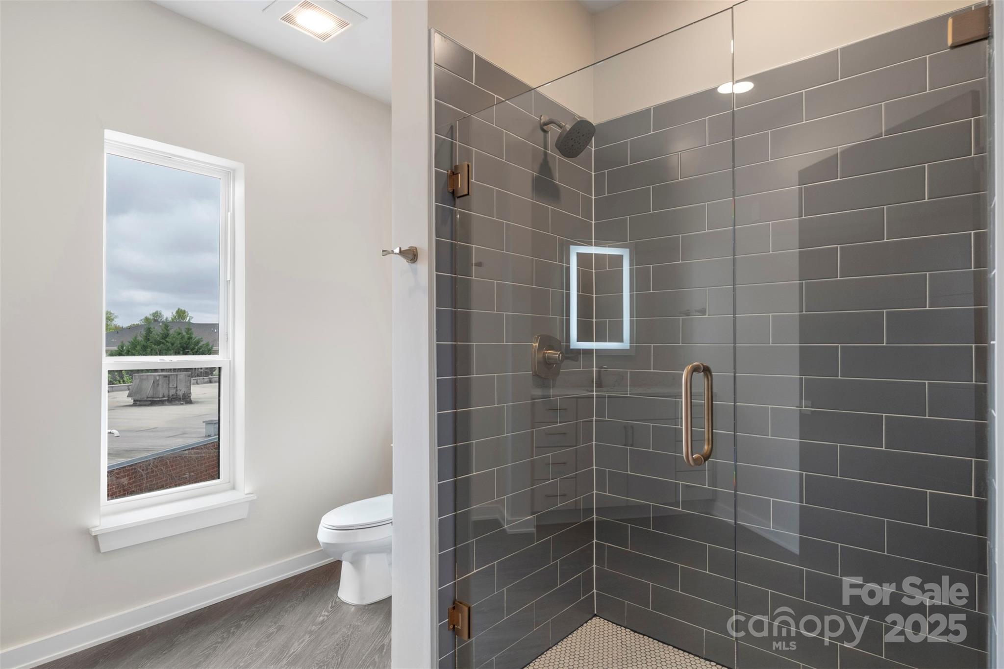 3630 N Davidson Street 3301 Property Photo 25