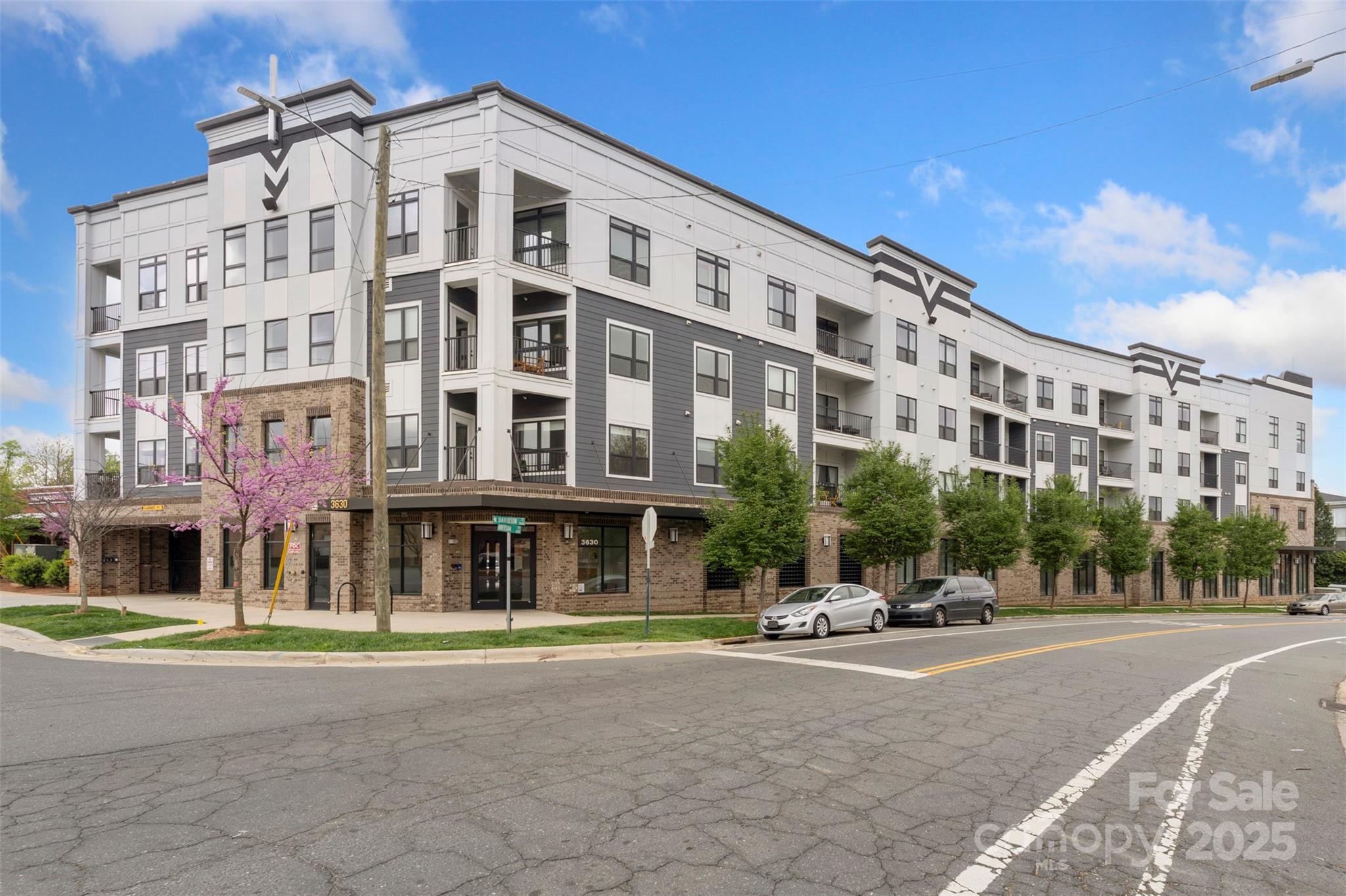 3630 N Davidson Street 3301 Property Photo 32