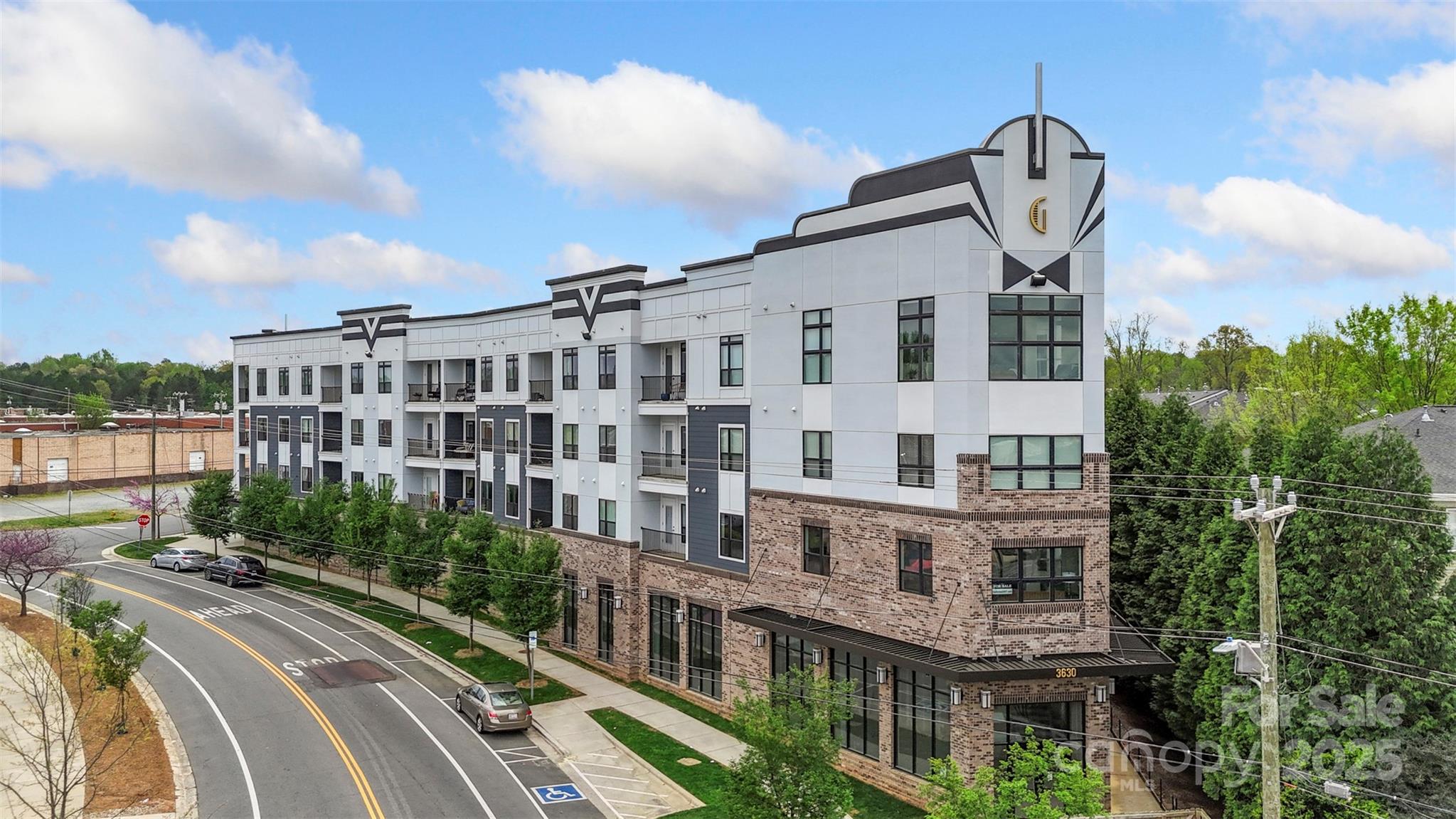 3630 N Davidson Street 3301 Property Photo 33