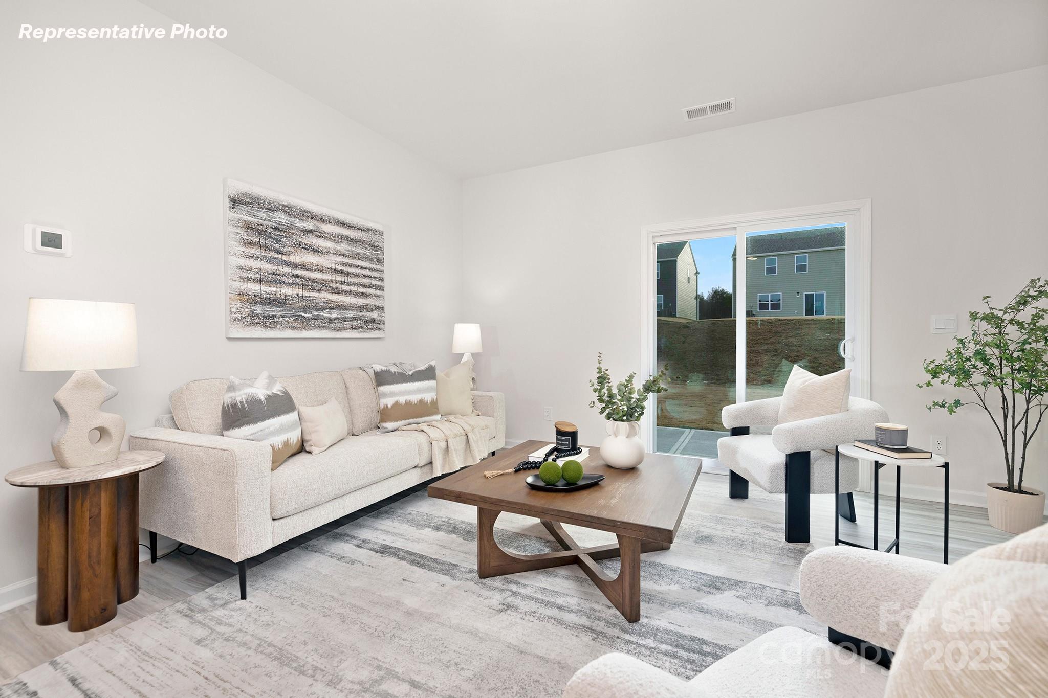 1526 Secrest Commons Drive Property Photo 4