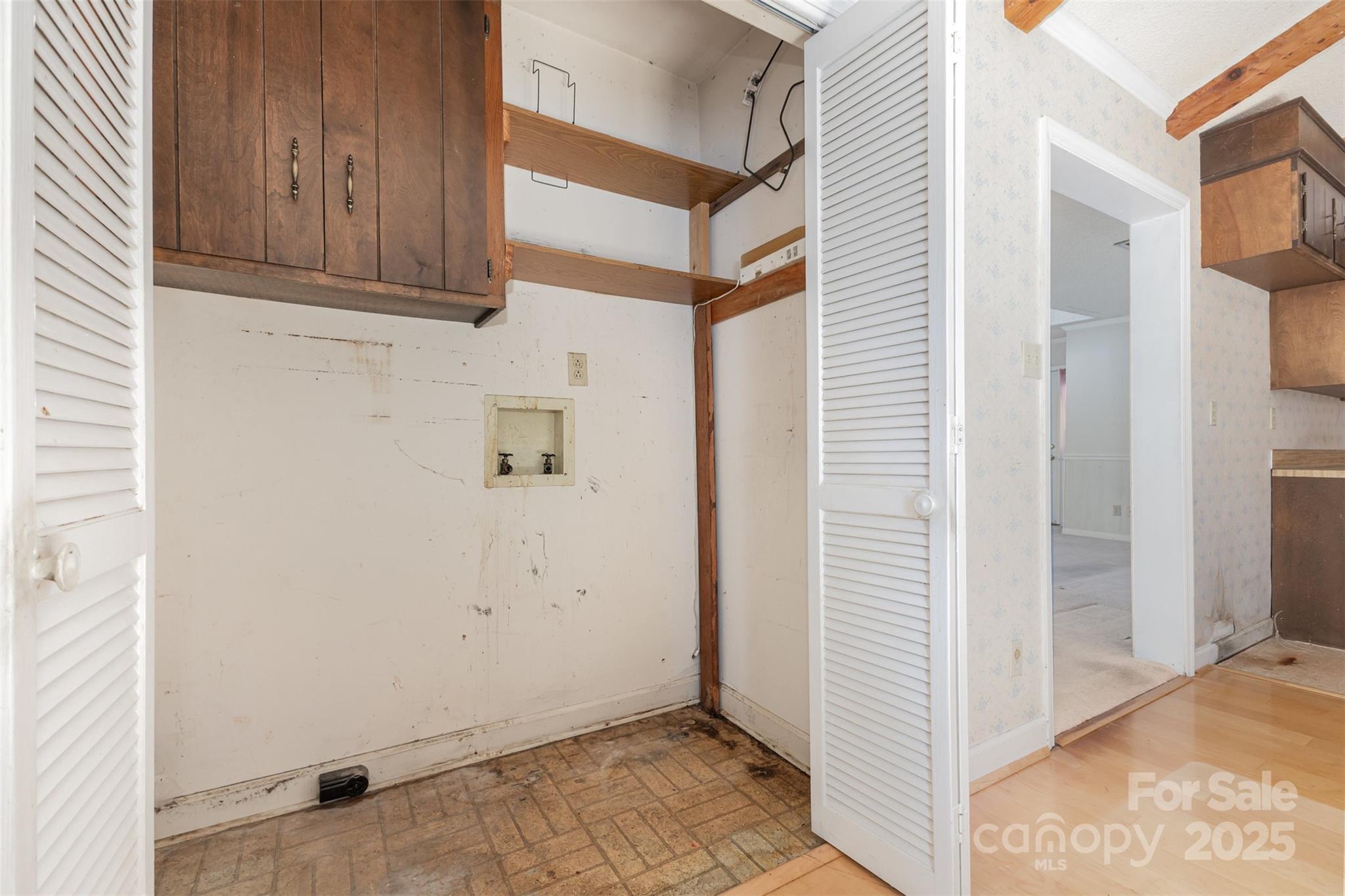 7428 Bradgate Road Property Photo 13