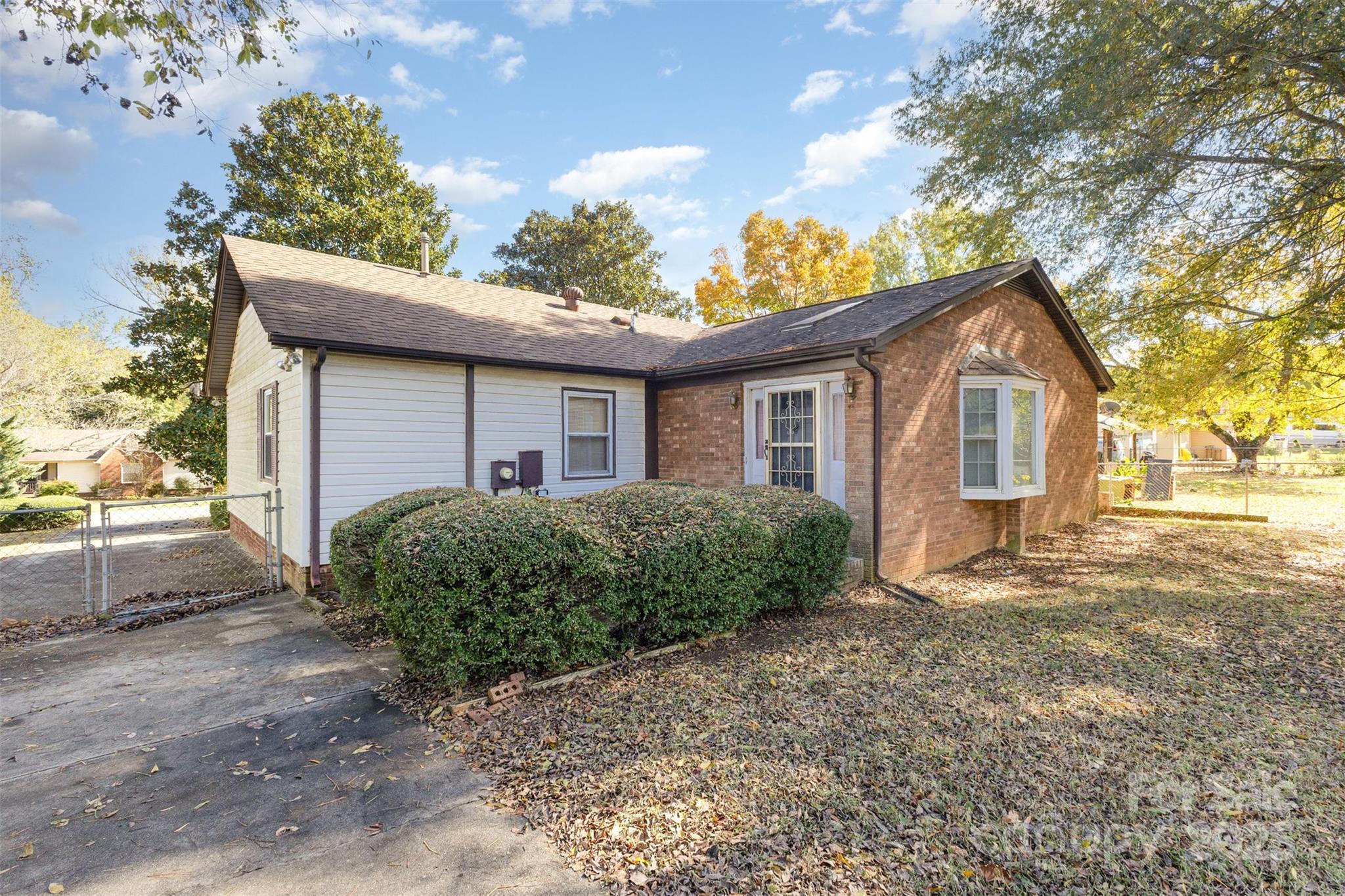 7428 Bradgate Road Property Photo 23