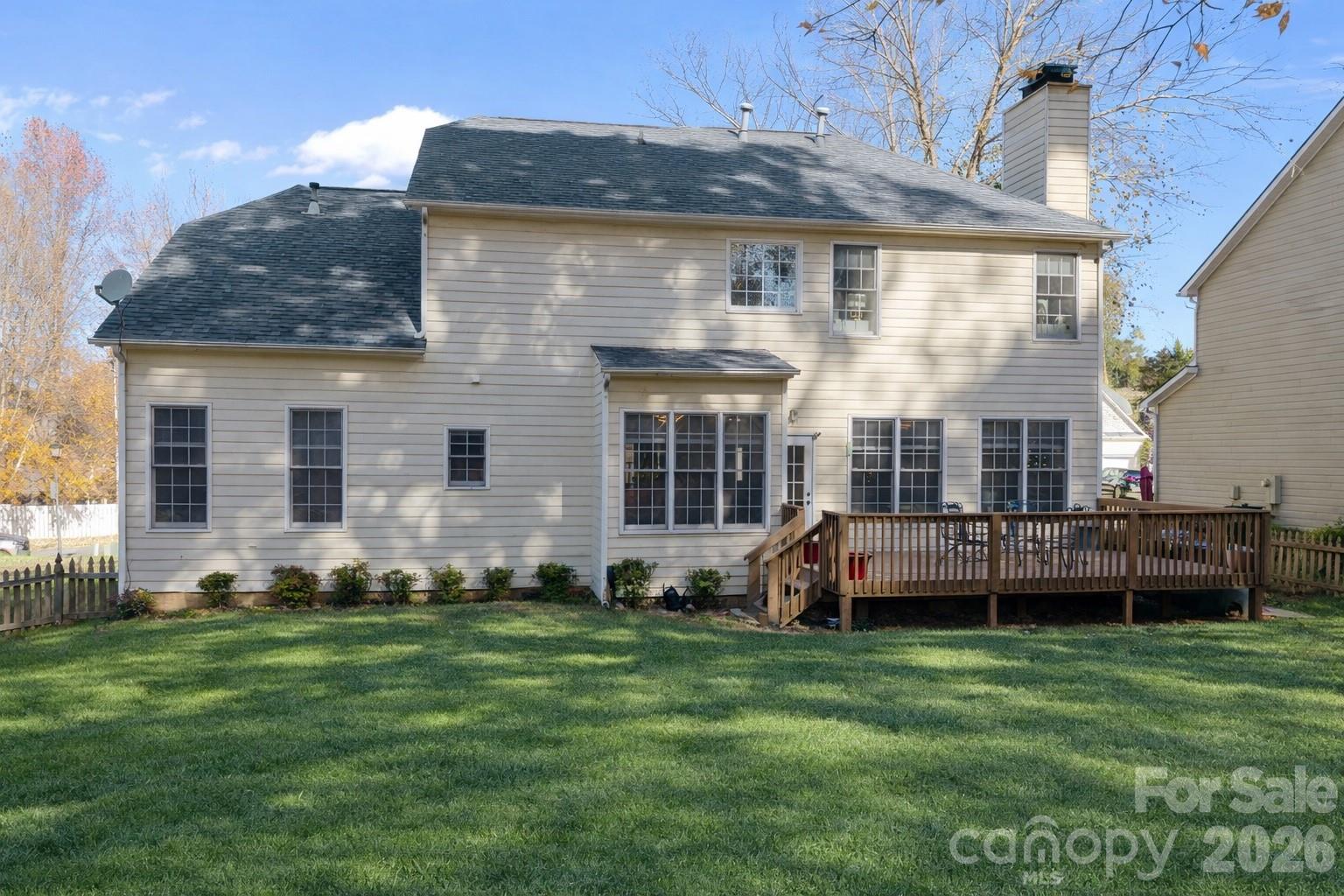 7708 Harrington Woods Road Property Photo 6