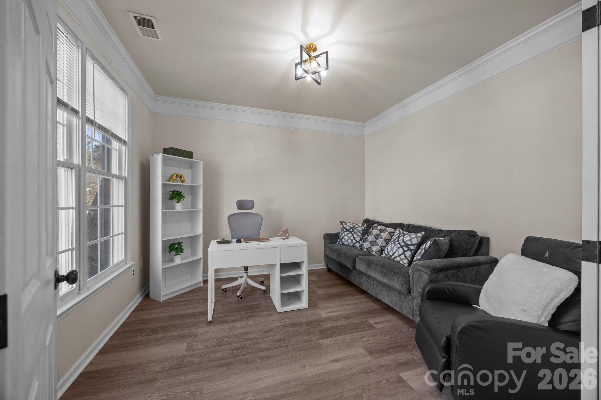 7708 Harrington Woods Road Property Photo 9