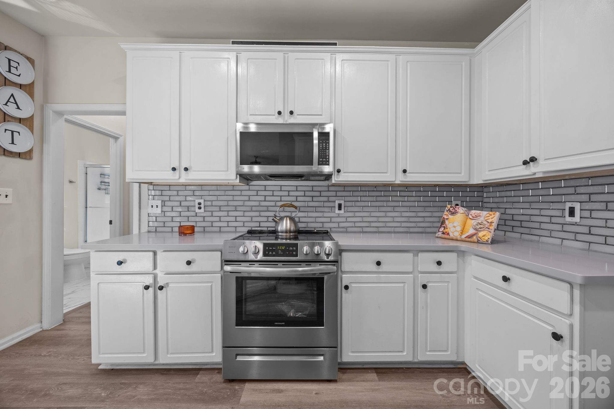 7708 Harrington Woods Road Property Photo 14
