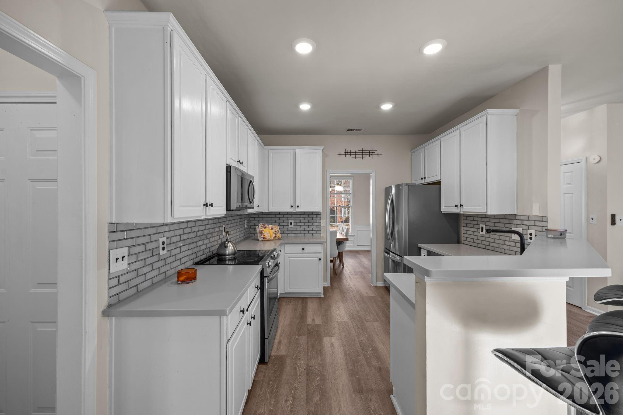 7708 Harrington Woods Road Property Photo 15