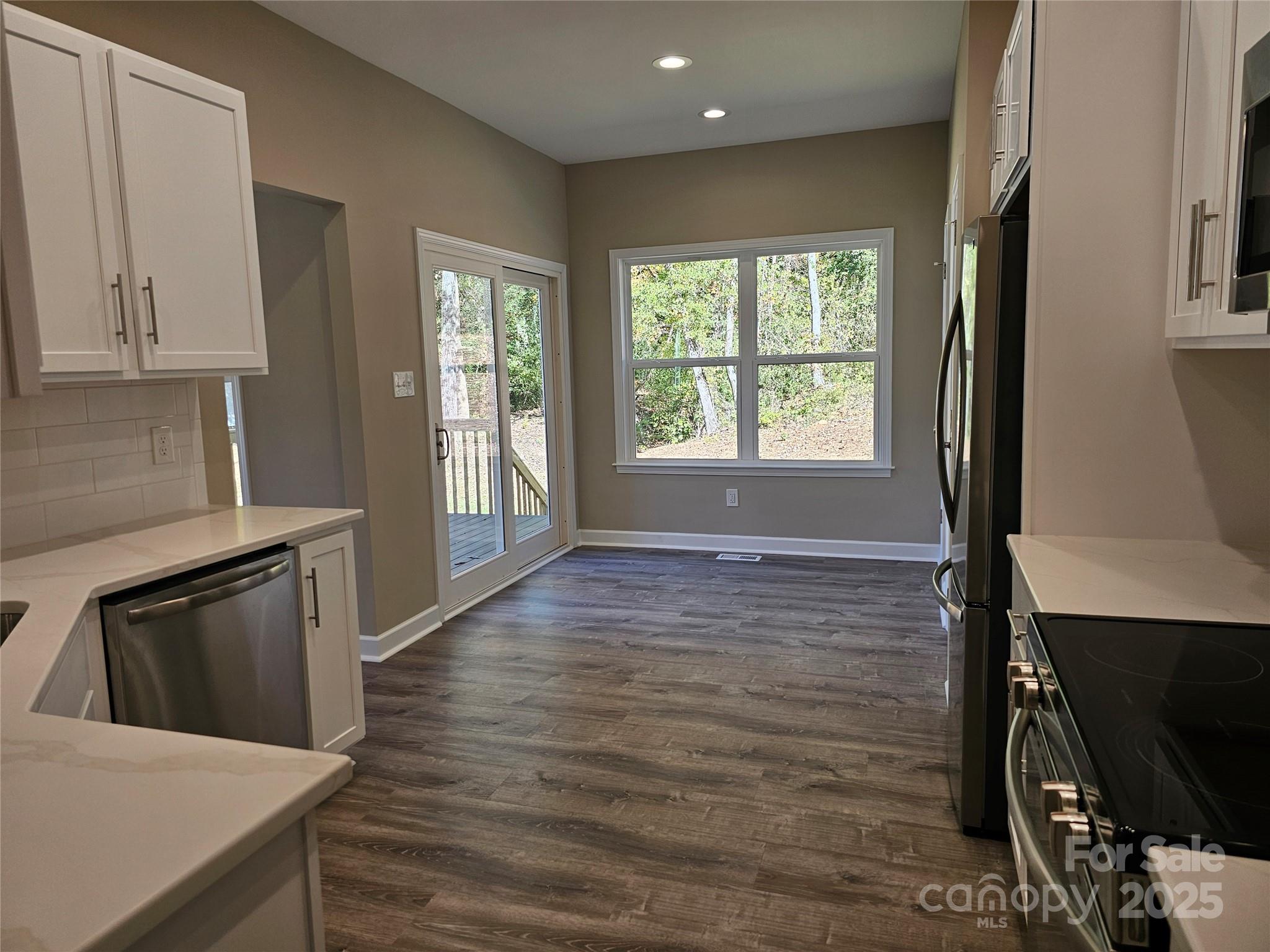 3679 Travertine Drive Property Photo 7