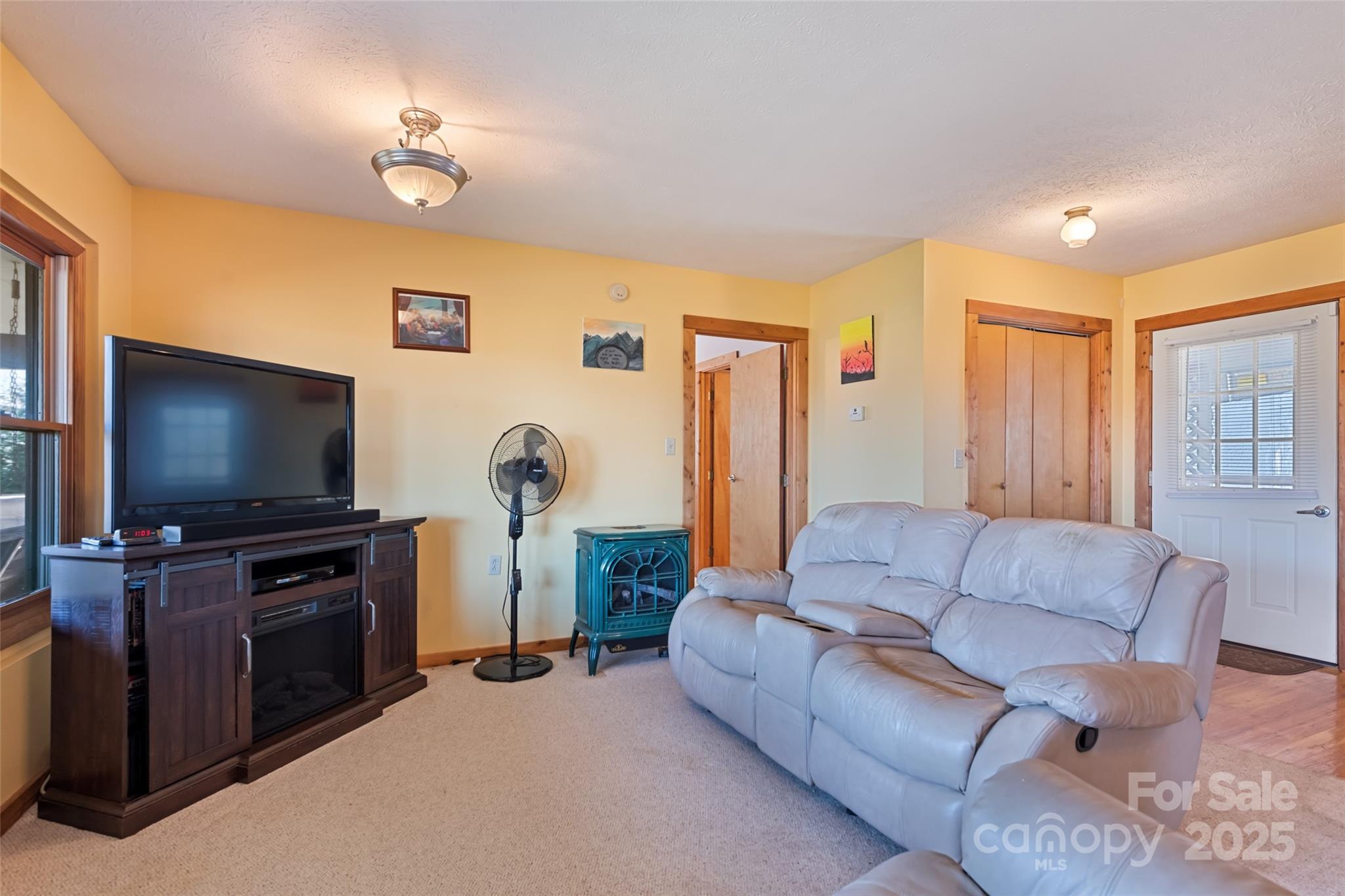 443 Cedarwood Drive Property Photo 7