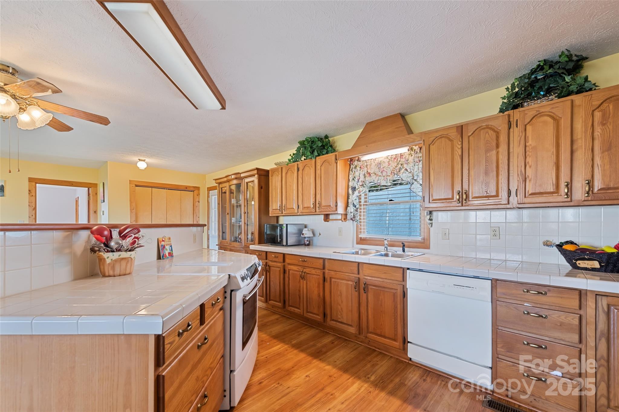 443 Cedarwood Drive Property Photo 12