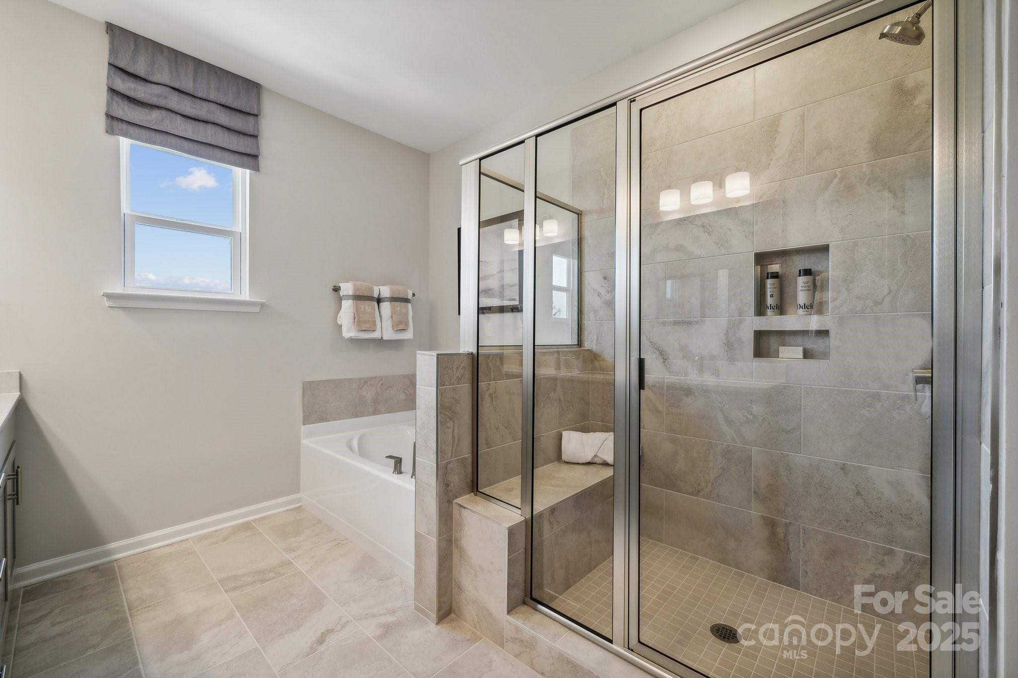 3156 Beacon Heights Road Property Photo 1