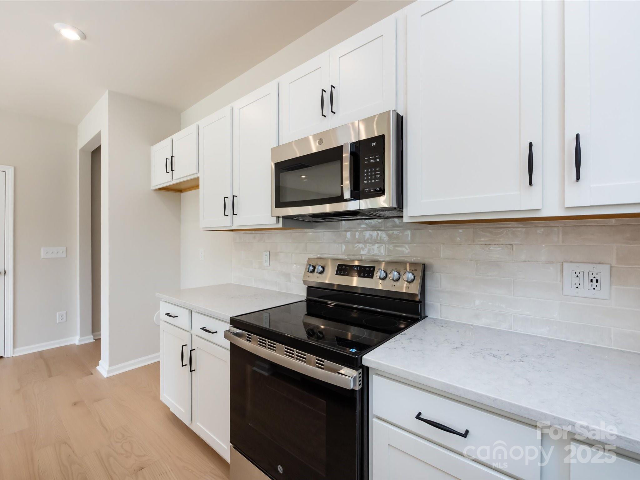 2108 Endeavor Run Property Photo 1