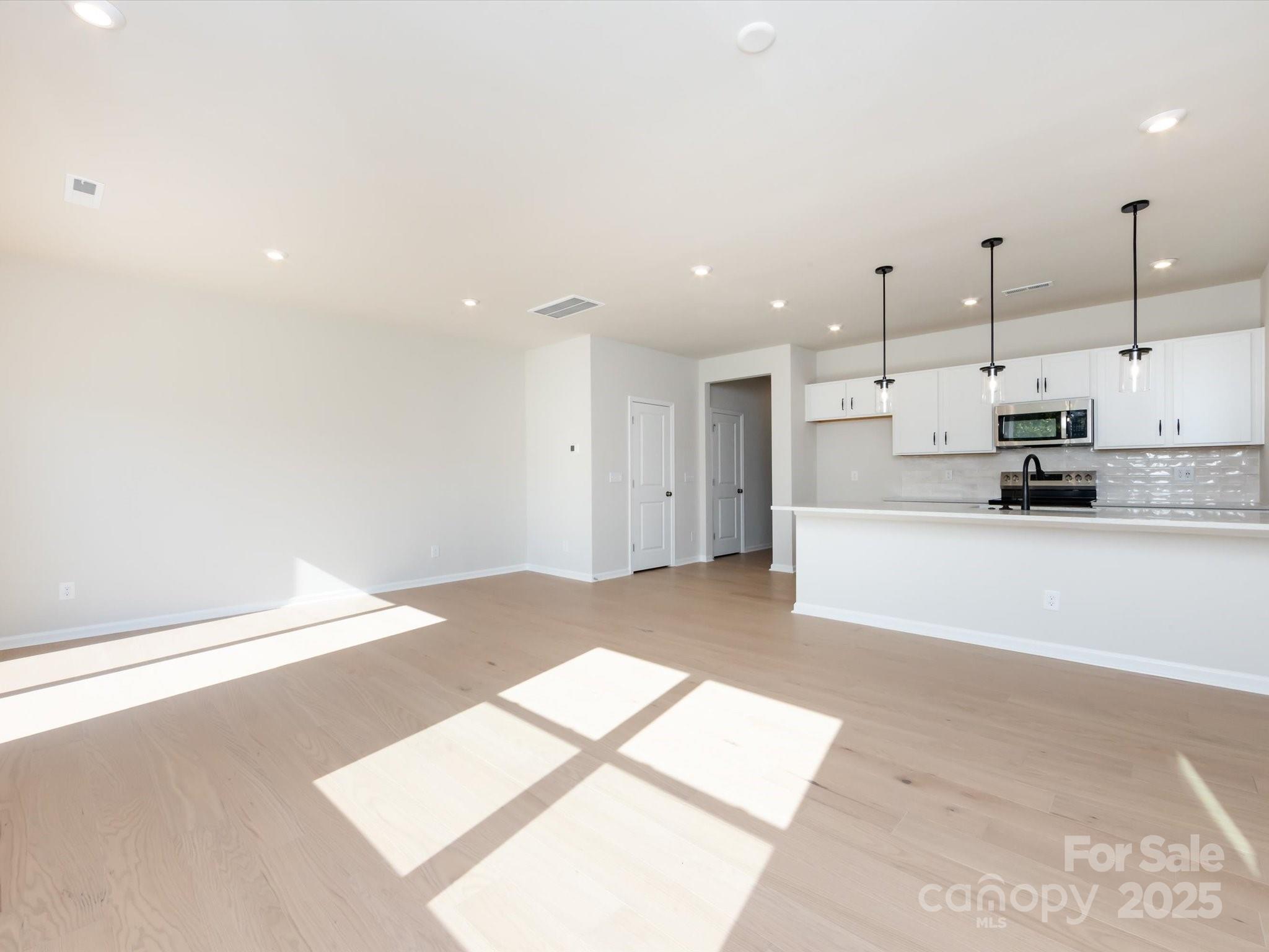 2108 Endeavor Run Property Photo 8