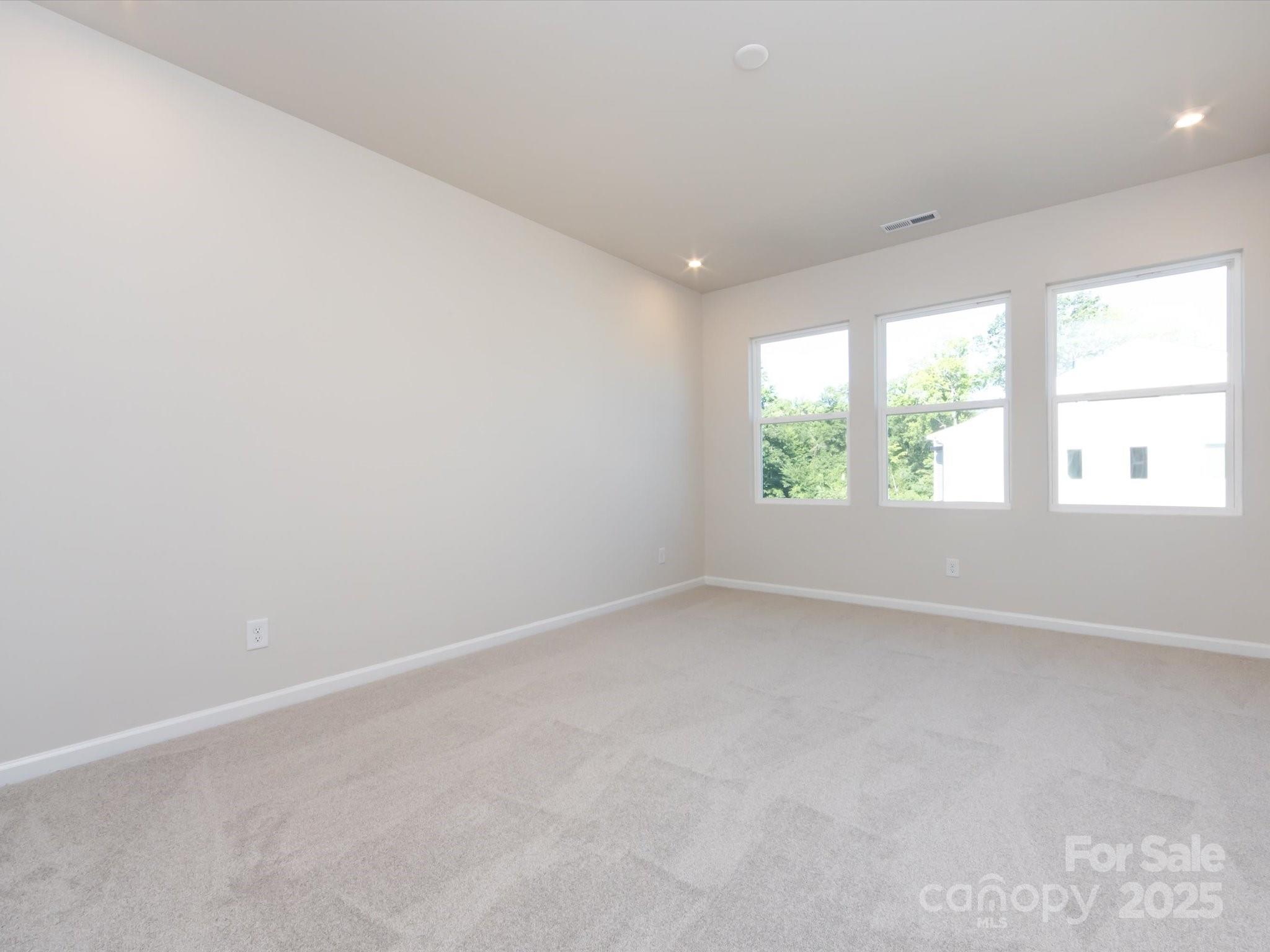 2108 Endeavor Run Property Photo 9