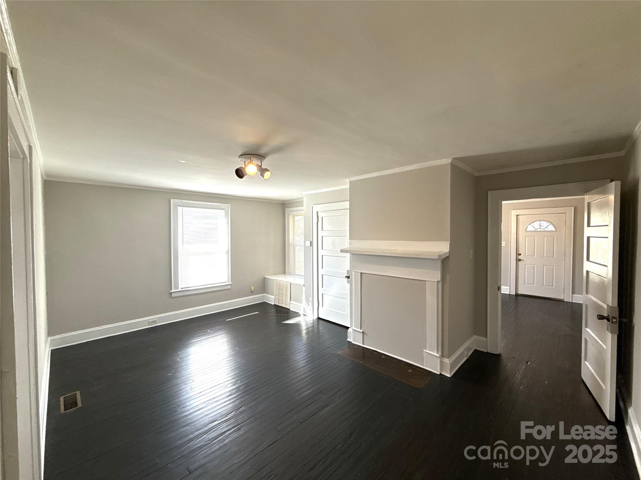 904 Harrill Street Property Photo 5