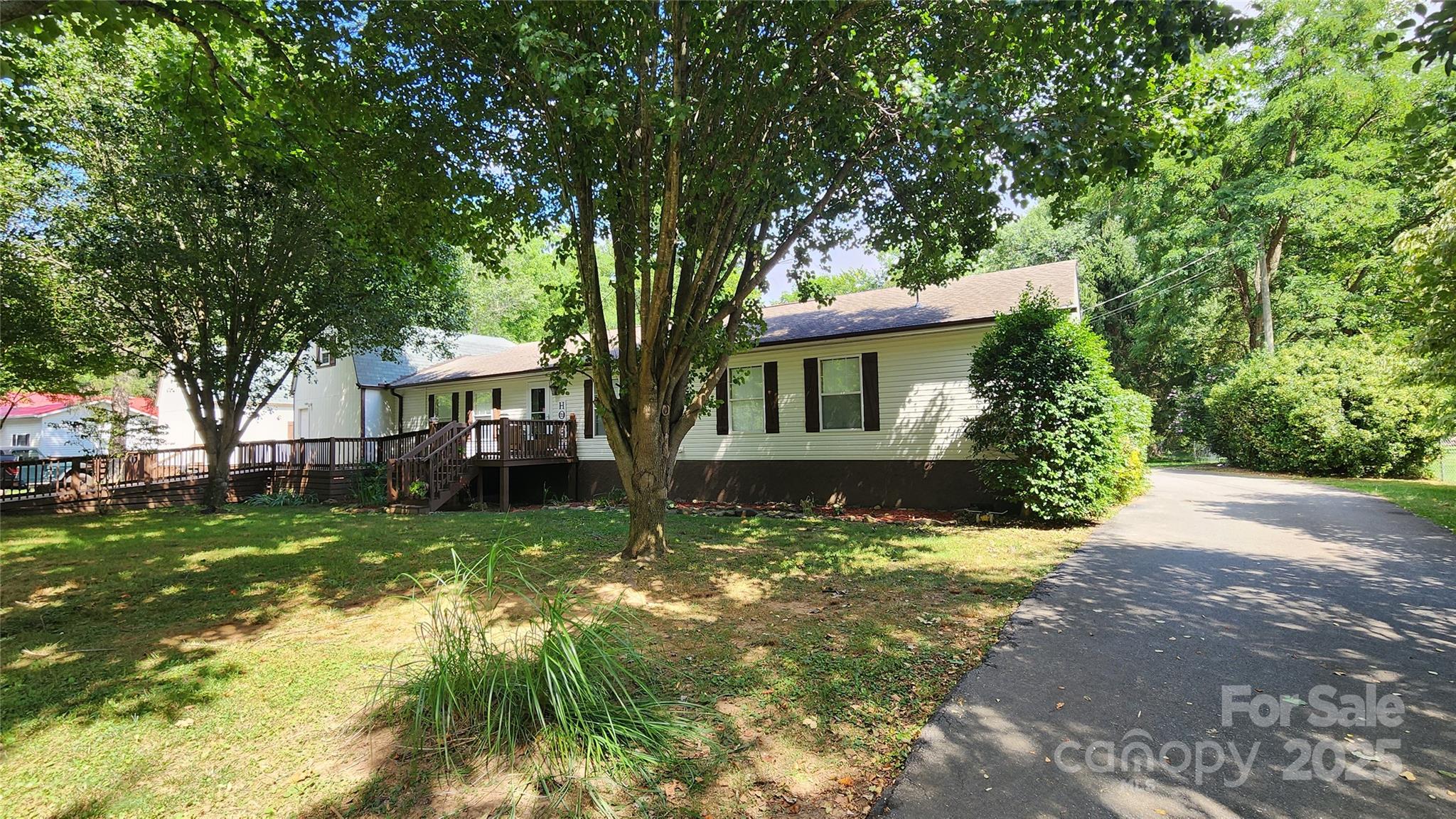 1235 Sulphur Springs Road Property Photo 1