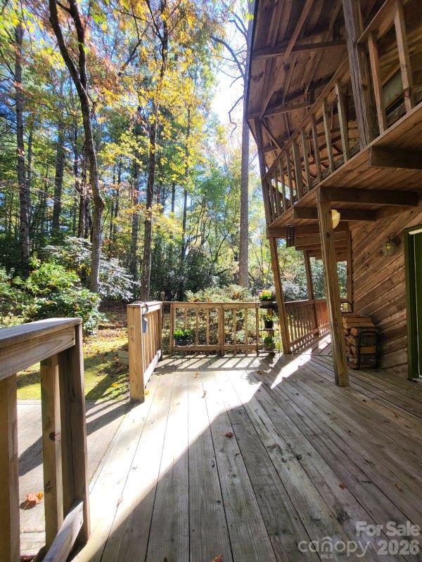 667 Pinewood Knoll Drive Property Photo 6