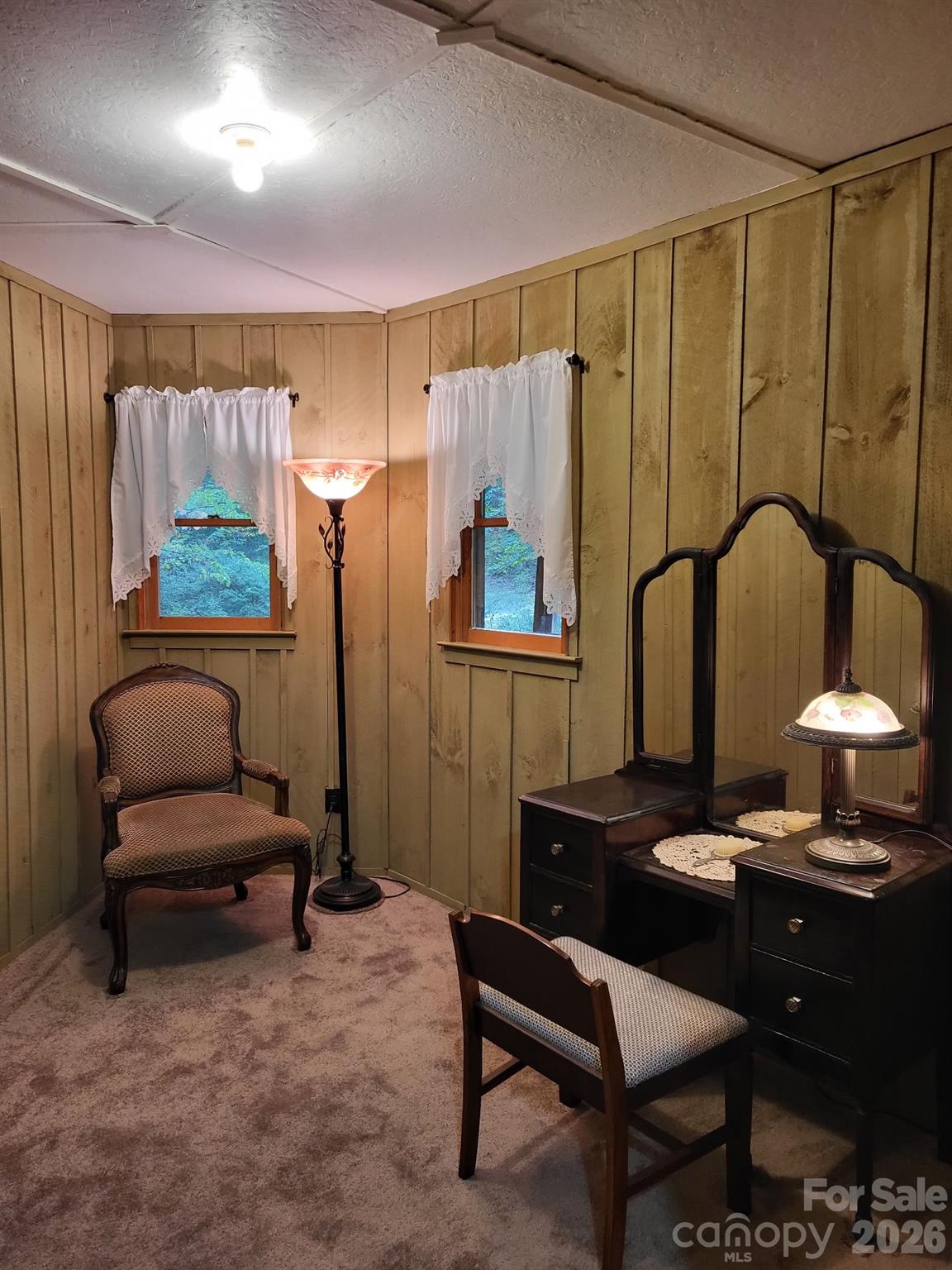 667 Pinewood Knoll Drive Property Photo 11