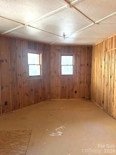 667 Pinewood Knoll Drive Property Photo 14