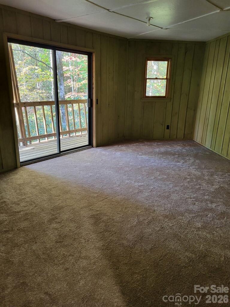 667 Pinewood Knoll Drive Property Photo 15