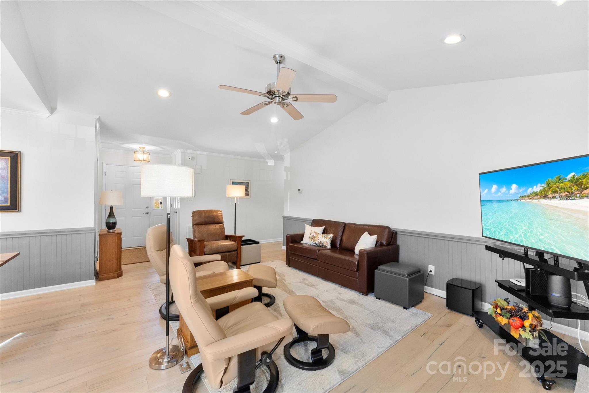 4330 Cross Ridge Drive Property Photo 4