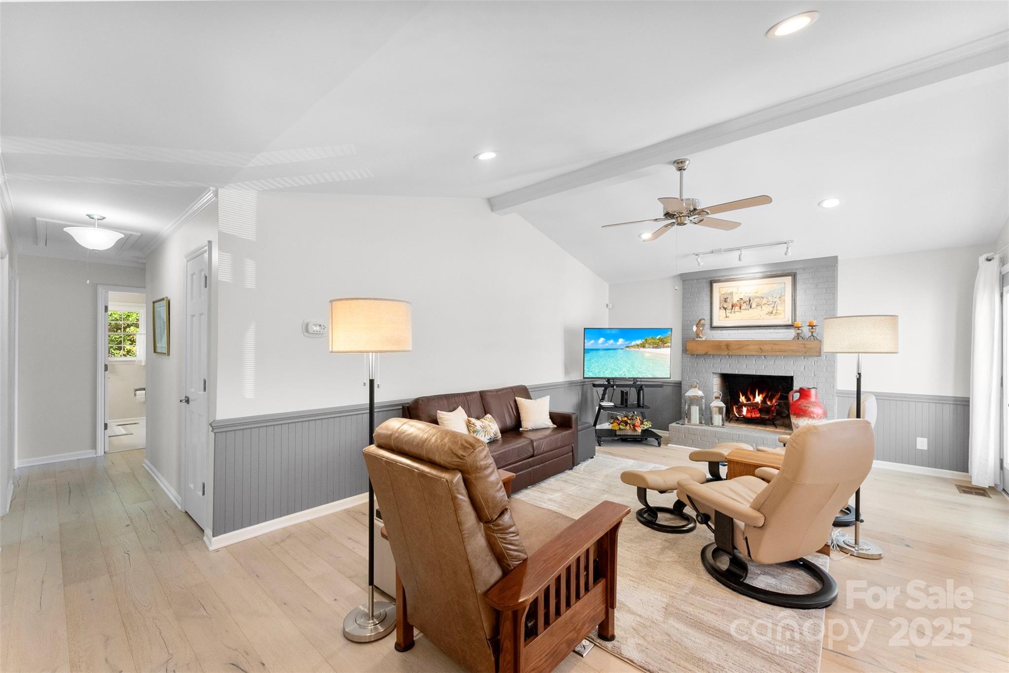 4330 Cross Ridge Drive Property Photo 6