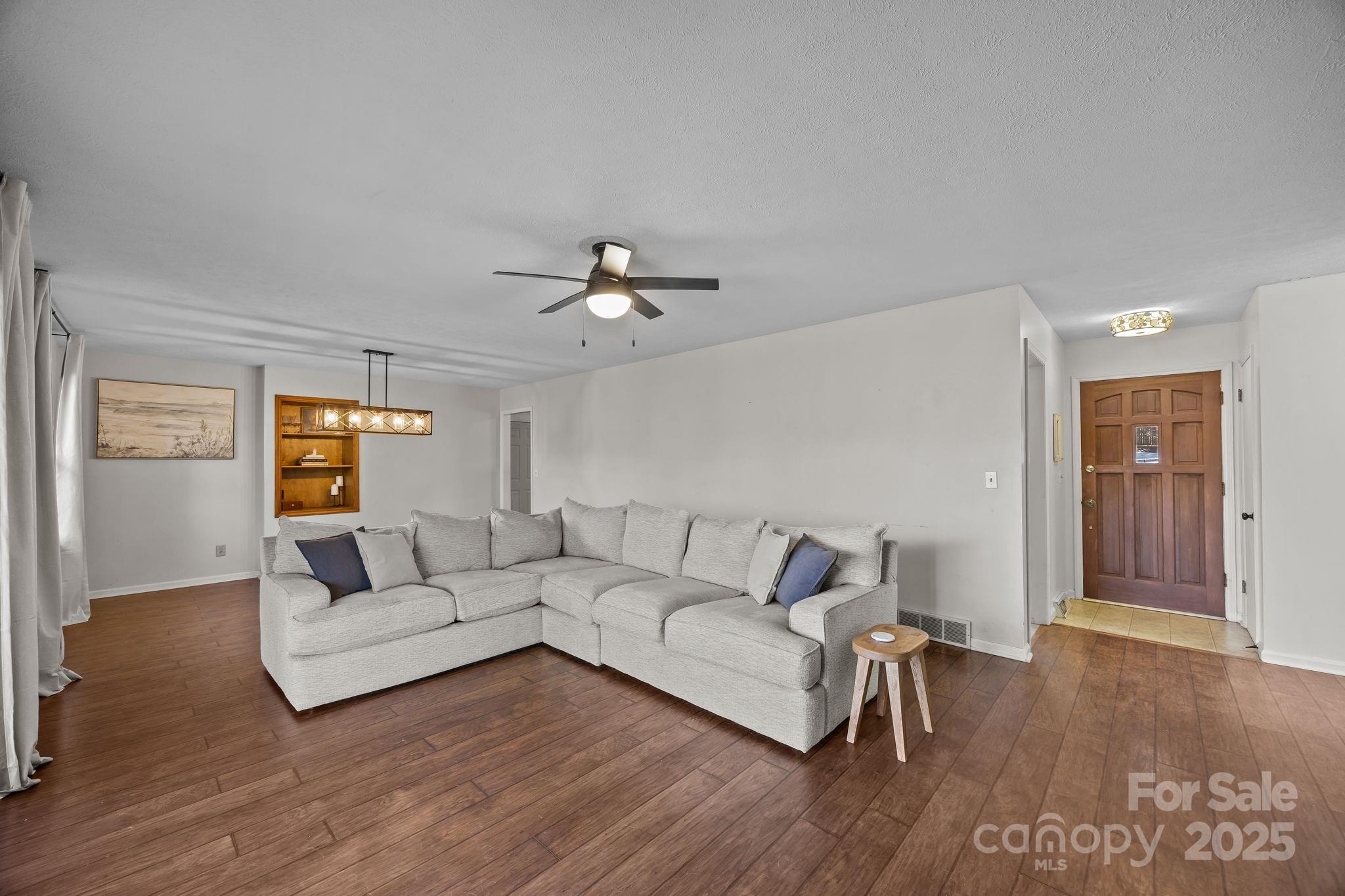 20 Country Road Property Photo 7