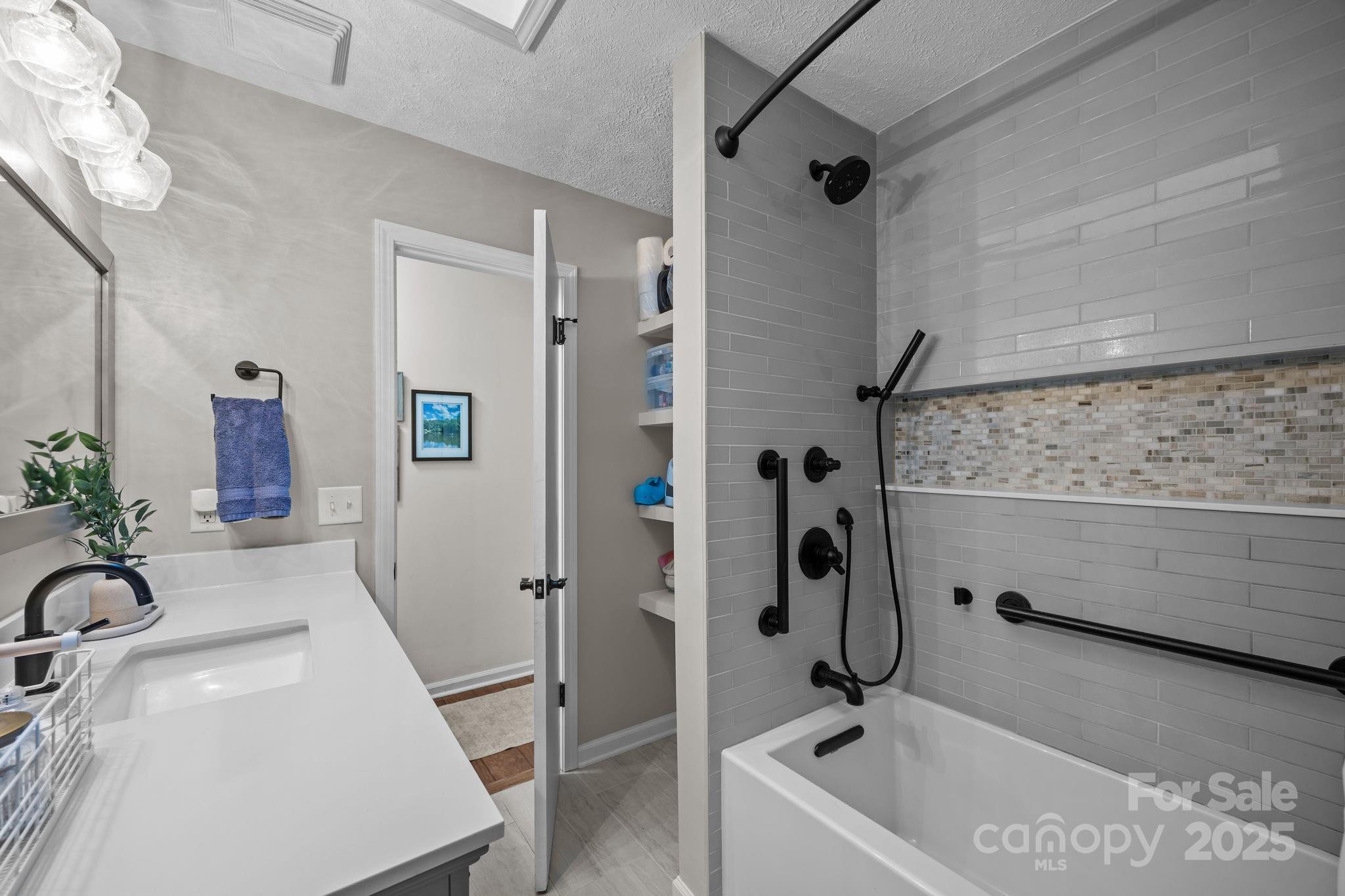 20 Country Road Property Photo 15