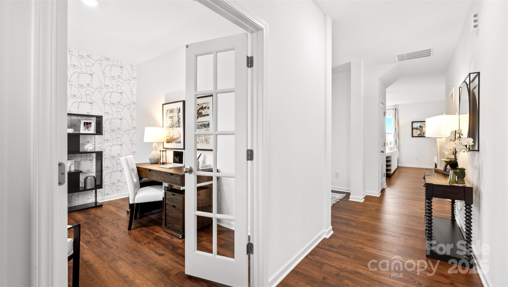 1534 Secrest Commons Drive Property Photo 3