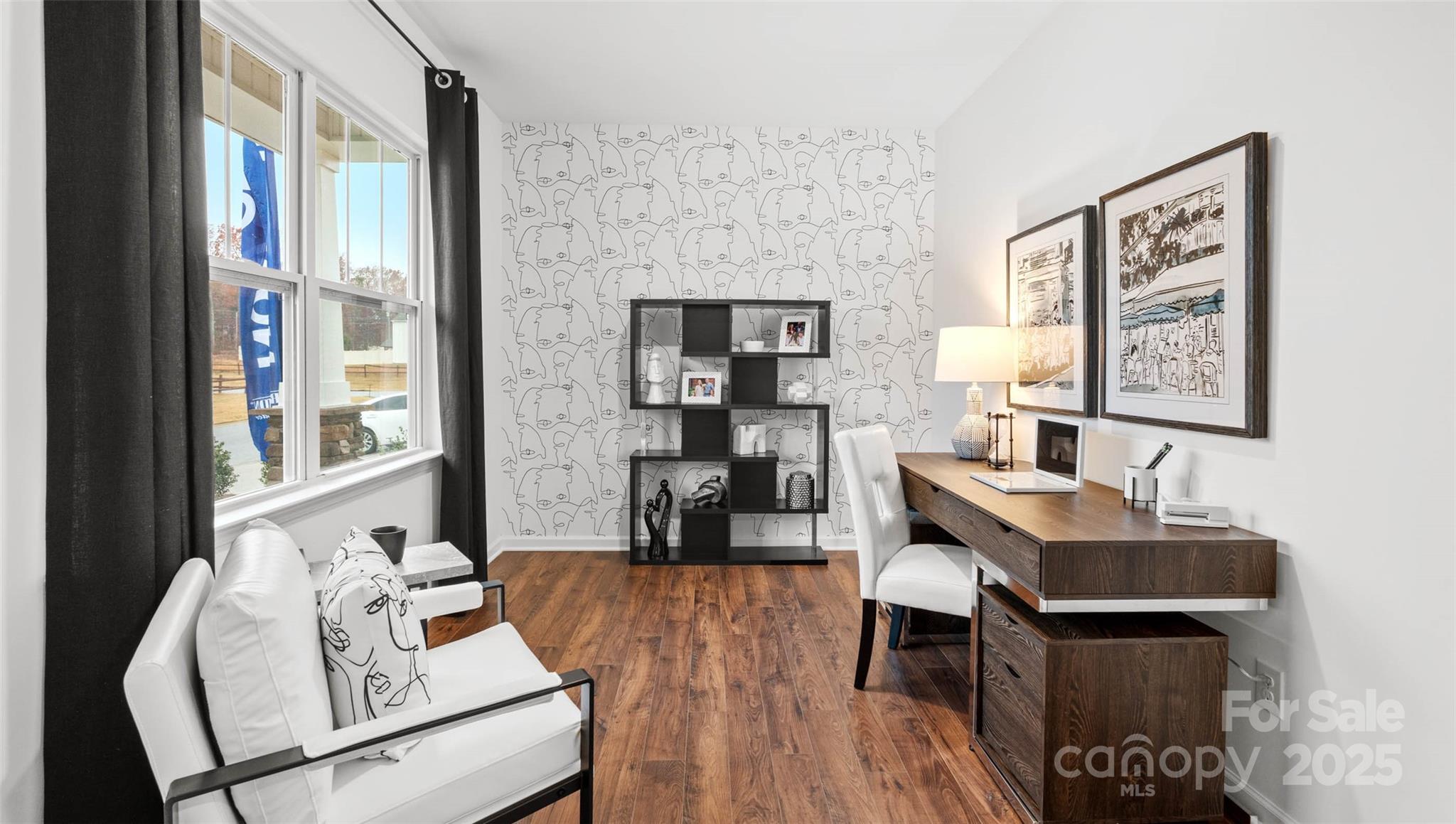 1534 Secrest Commons Drive Property Photo 4