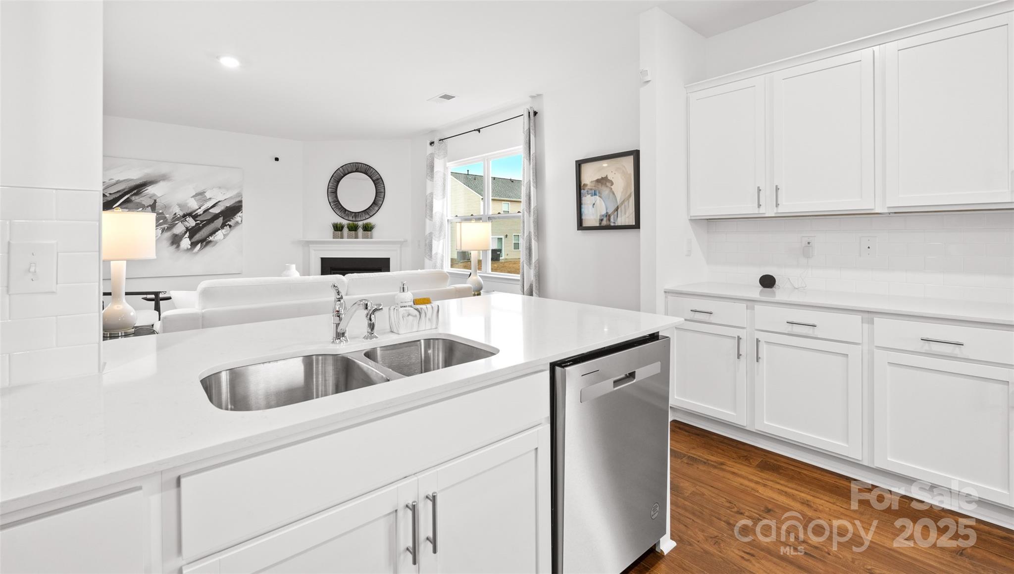 1534 Secrest Commons Drive Property Photo 10