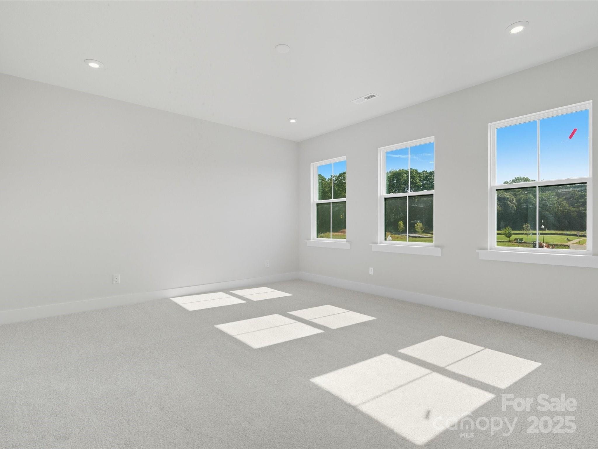 323 Ardmore Drive Property Photo 18