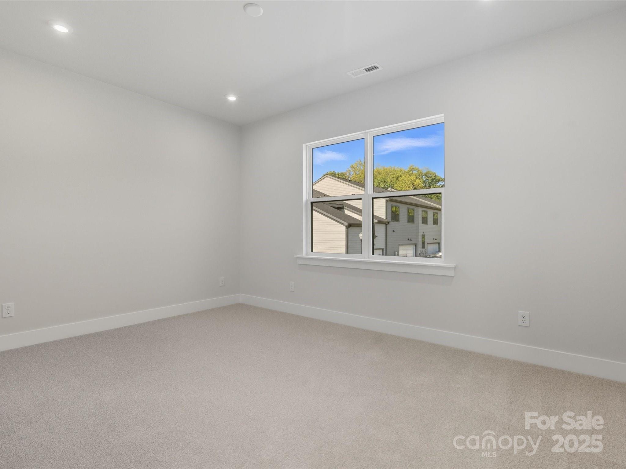 323 Ardmore Drive Property Photo 21