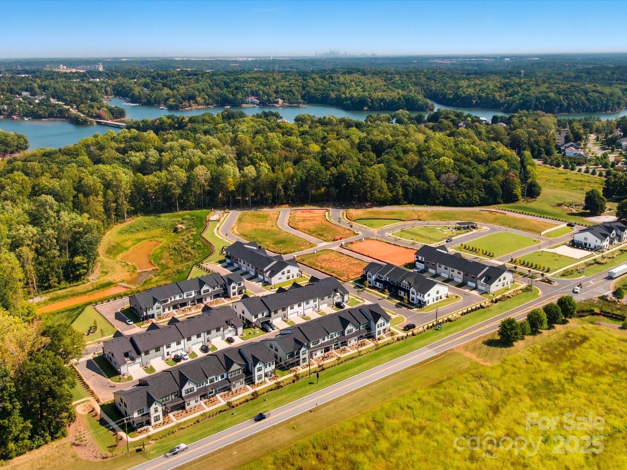 323 Ardmore Drive Property Photo 25